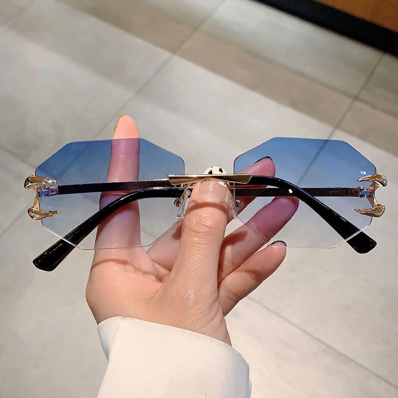 VIBE New Design Street ins style custom avant-garde sunglasses Size ONE SIZE - 3 Thumbnail