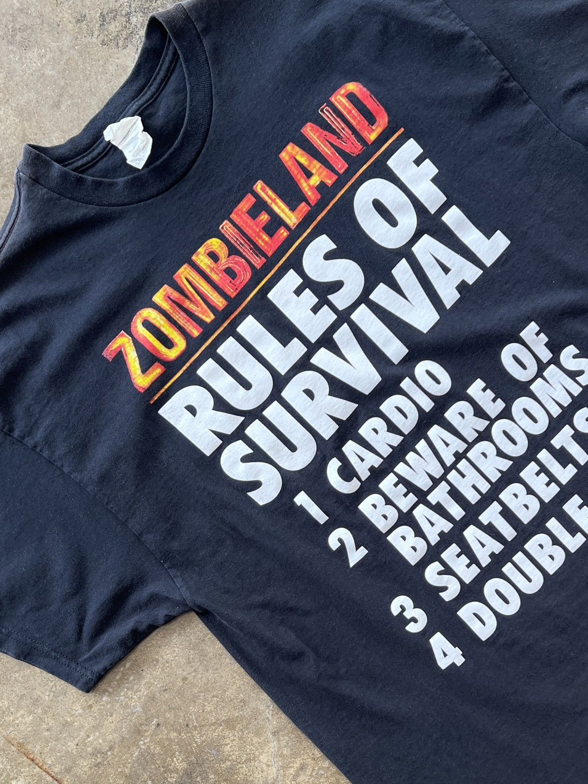 Vintage Vintage Y2K 2009 Zombieland Rules Movie Promo Tee XL Size US XL / EU 56 / 4 - 1 Thumbnail