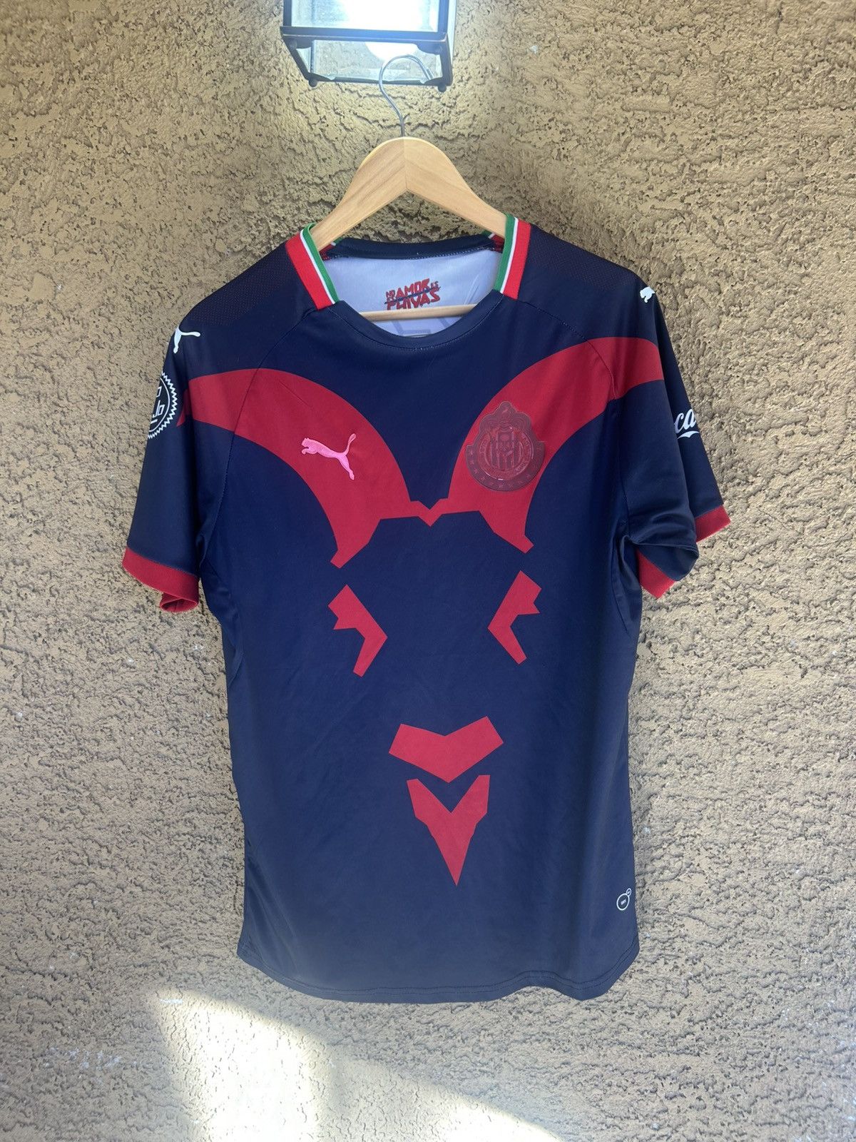 Puma 2018 Puma Guadalajara Chivas Mexico Soccer Jersey Size M Size US M / EU 48-50 / 2 - 1 Thumbnail