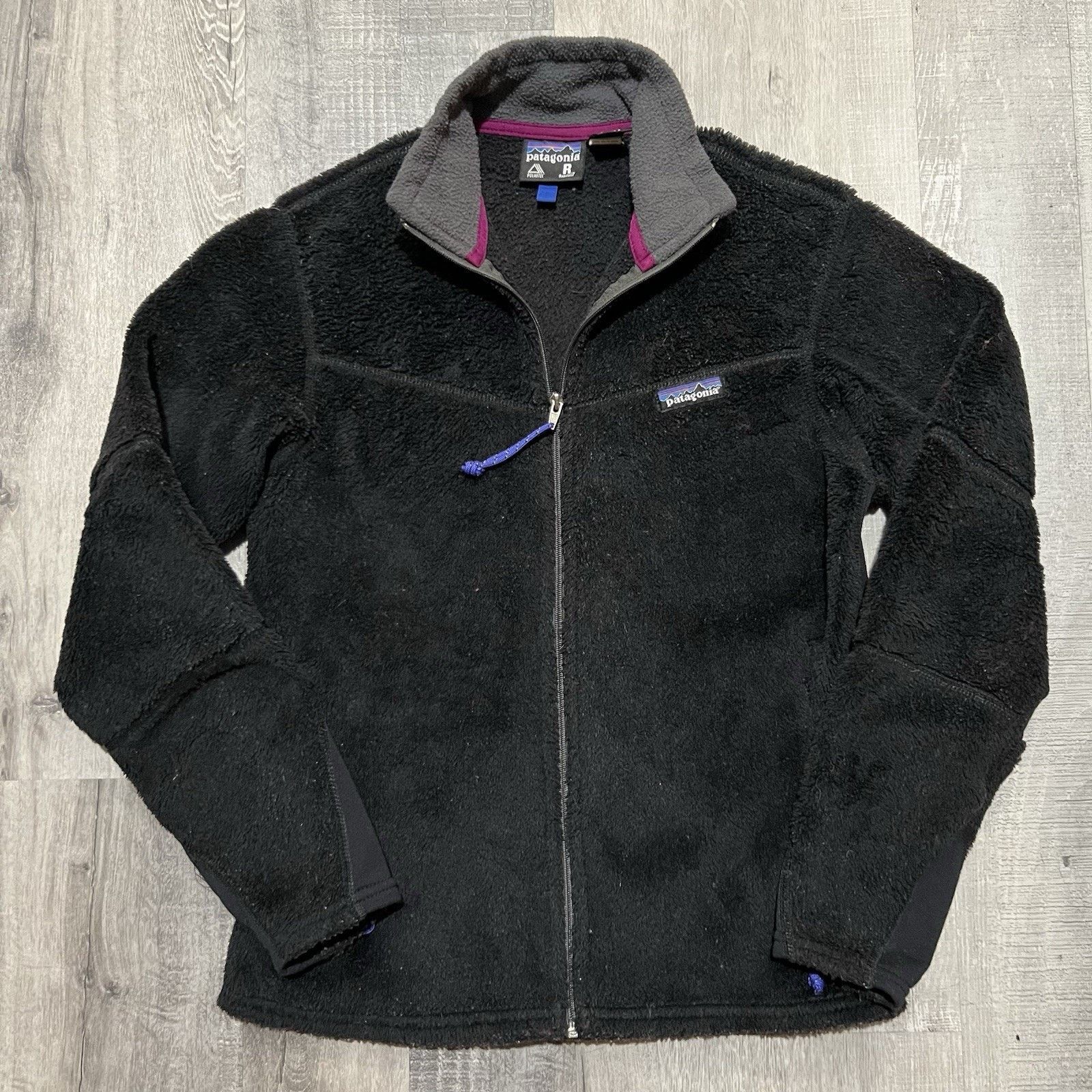 Patagonia Vintage Patagonia Women’s Size Small Black Fleece Jacket Y2K Size S / US 4 / IT 40 - 1 Thumbnail