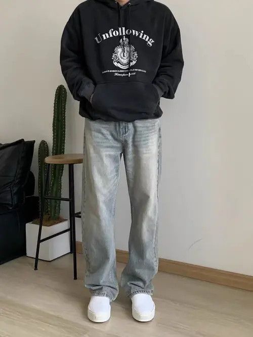 Japanese Brand Vintage Street Washed and Aged Casual Light Blue Jeans Size US 34 / EU 50 - 1 Thumbnail