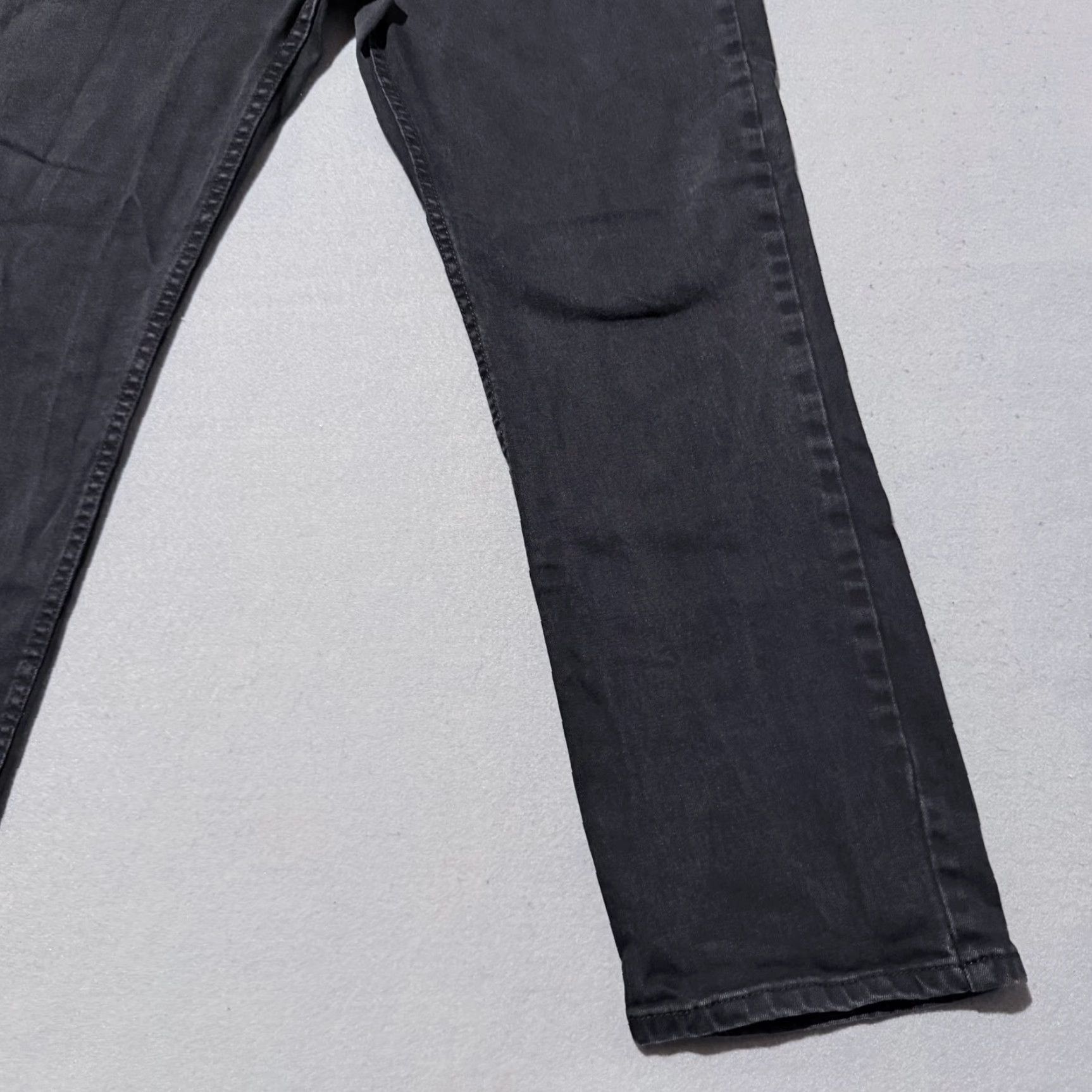 Levi's Levi's 514 Jeans Men Black Mid Rise Classic Zip Fly - 35X30 Size US 35 - 6 Thumbnail