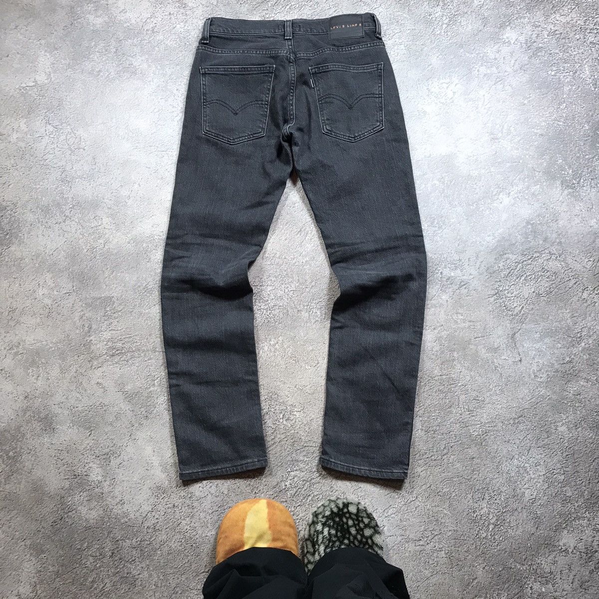 Vintage Vintage 90s Levi's Faded Black Relaxed Fit Jeans Grunge 28 Size US 28 / EU 44 - 2 Thumbnail