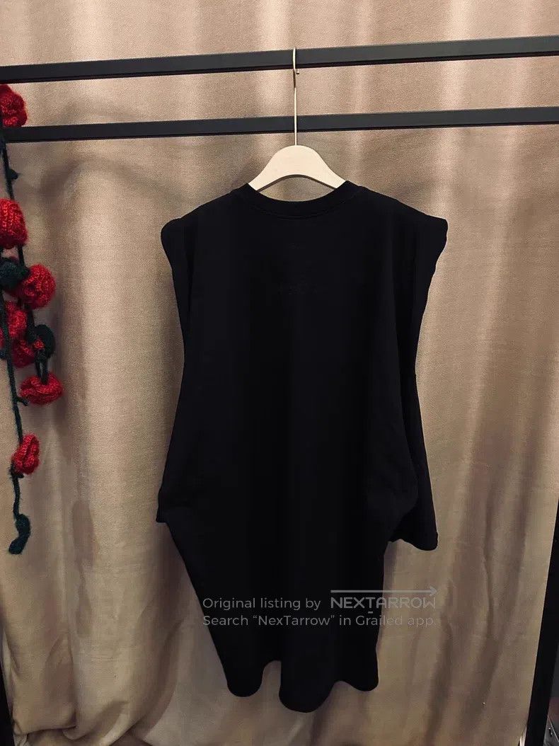 Rick Owens Rick Owens 23 SS main line show devil shoulder pad silhoue Size US S / EU 44-46 / 1 - 2 Thumbnail