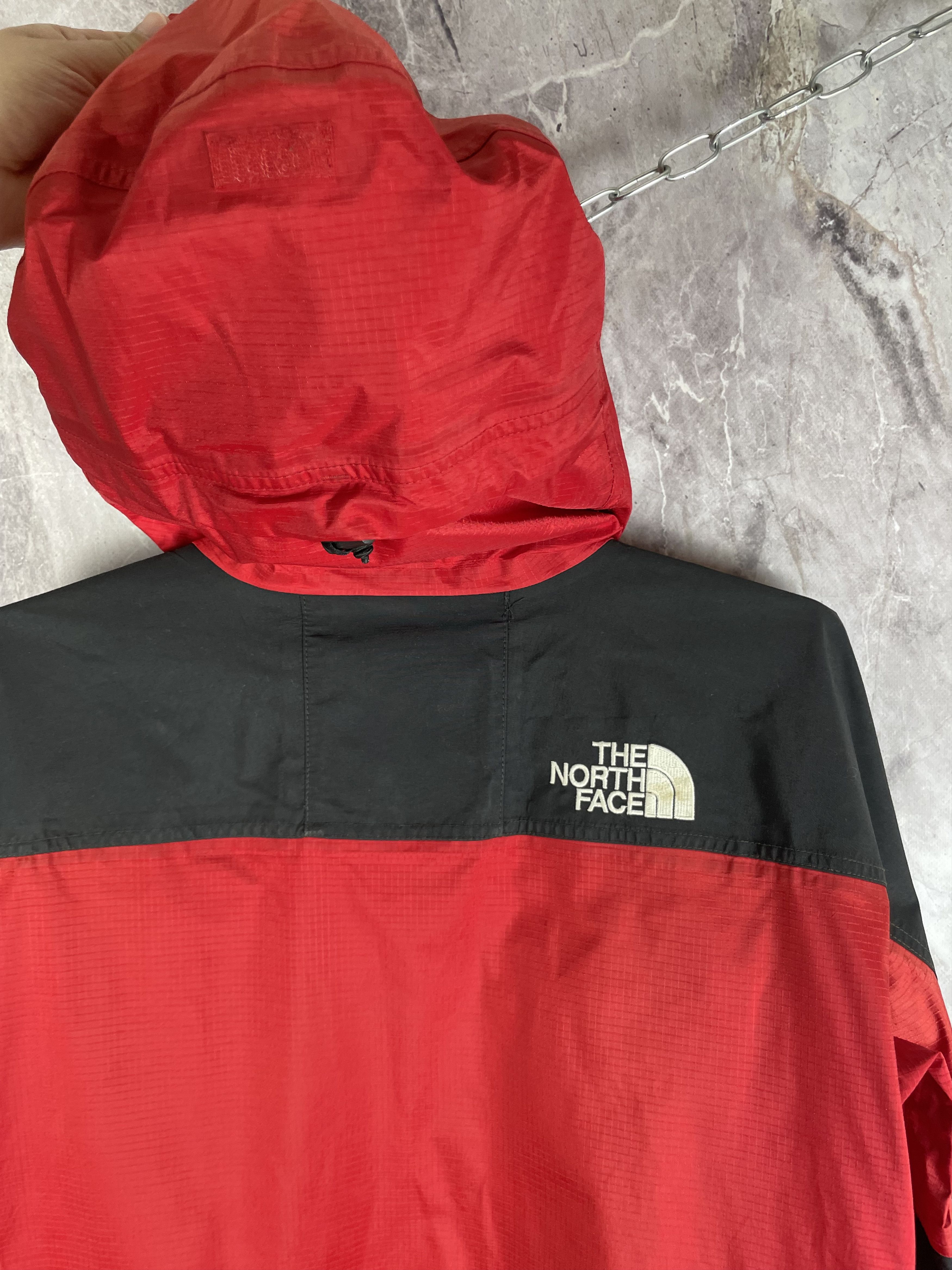 The North Face 90s The North Face Mountain Light Gore-Tex Red Ski Jacket Size US M / EU 48-50 / 2 - 16 Thumbnail
