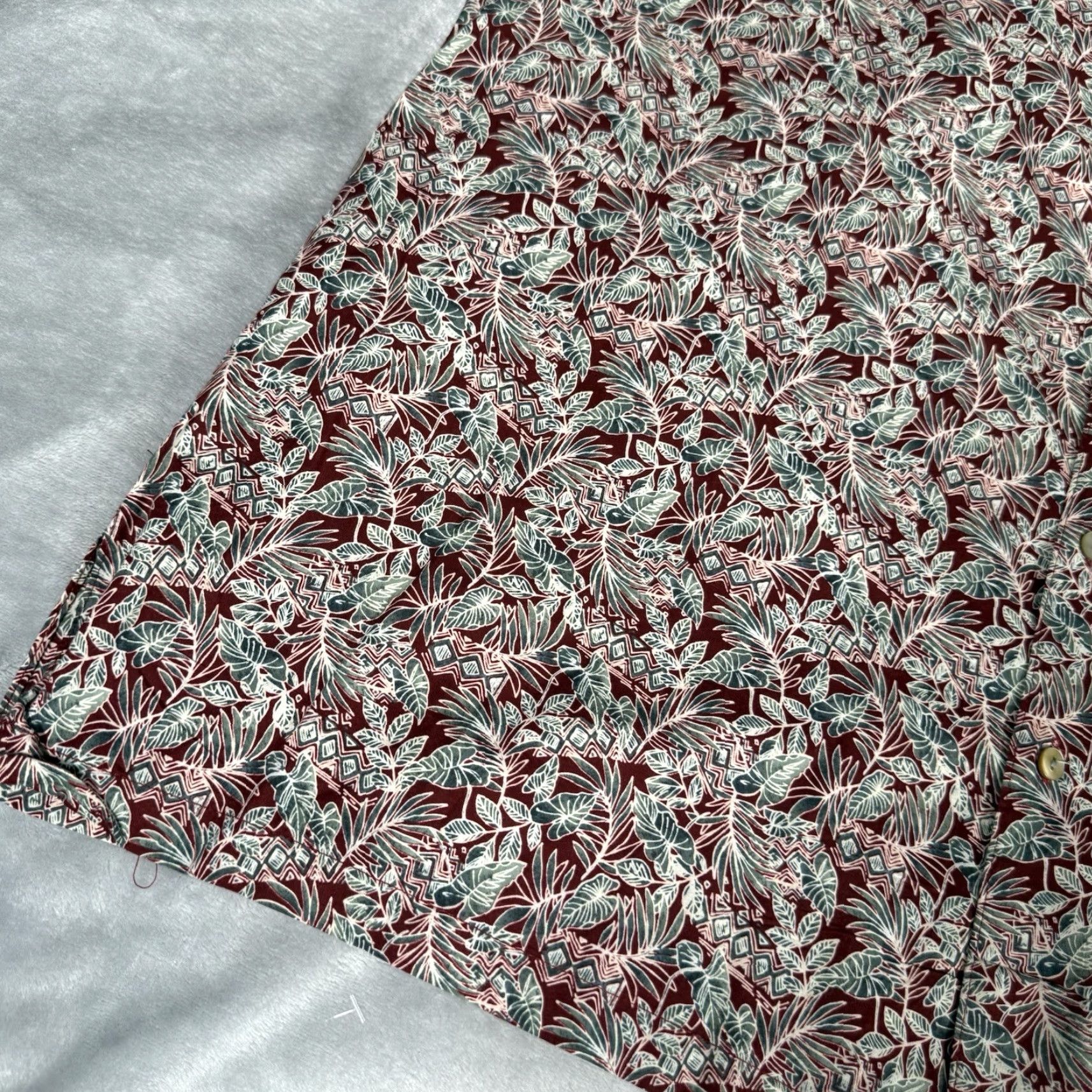 Tori Richard Tori Richard Shirt Mens L Red Honolulu Hawaiian Cotton Lawn Made In USA Size US L / EU 52-54 / 3 - 2 Thumbnail