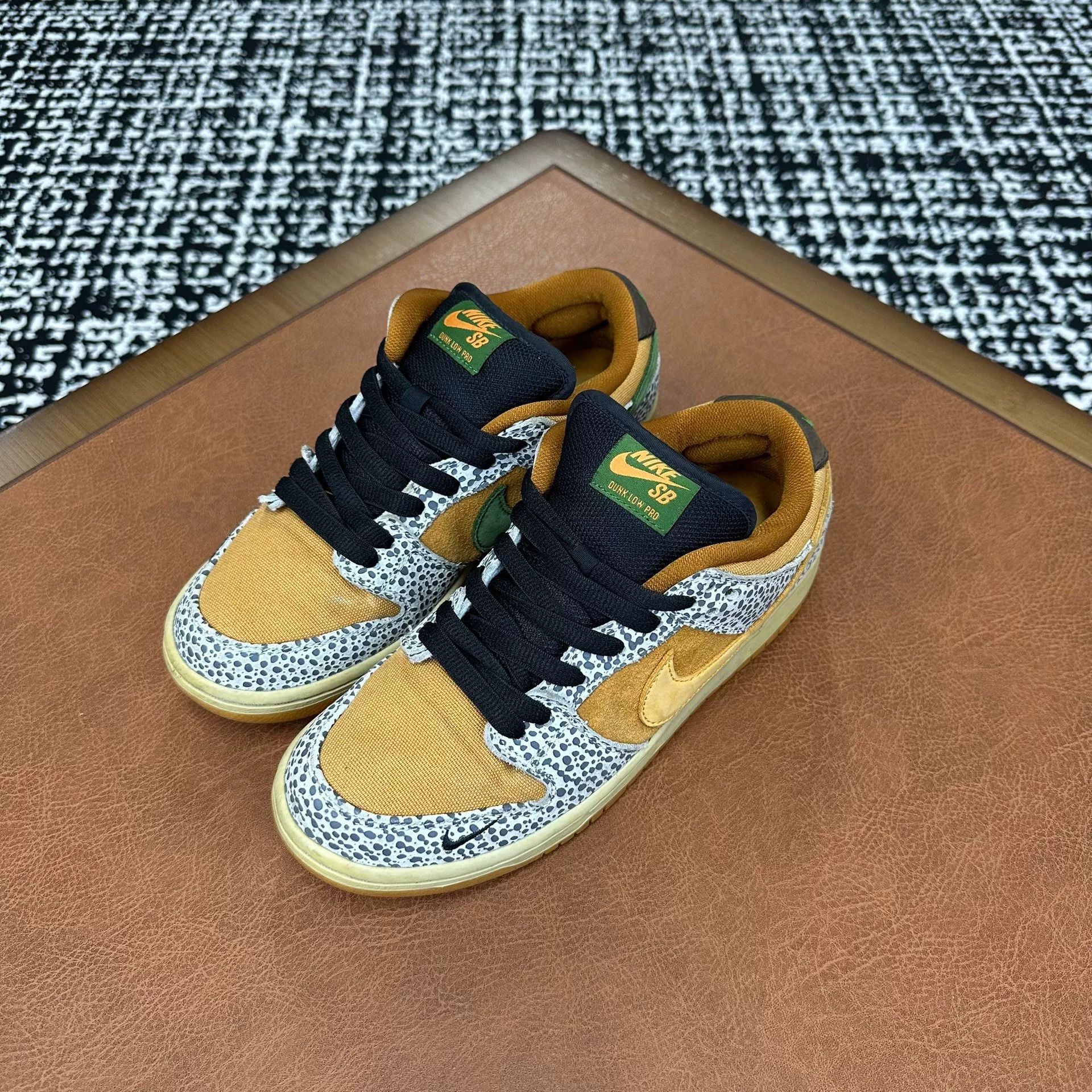 Nike Nike DUNK Brown Lowtop Sneakers 7 Men Size US 7 / EU 40 - 1 Thumbnail