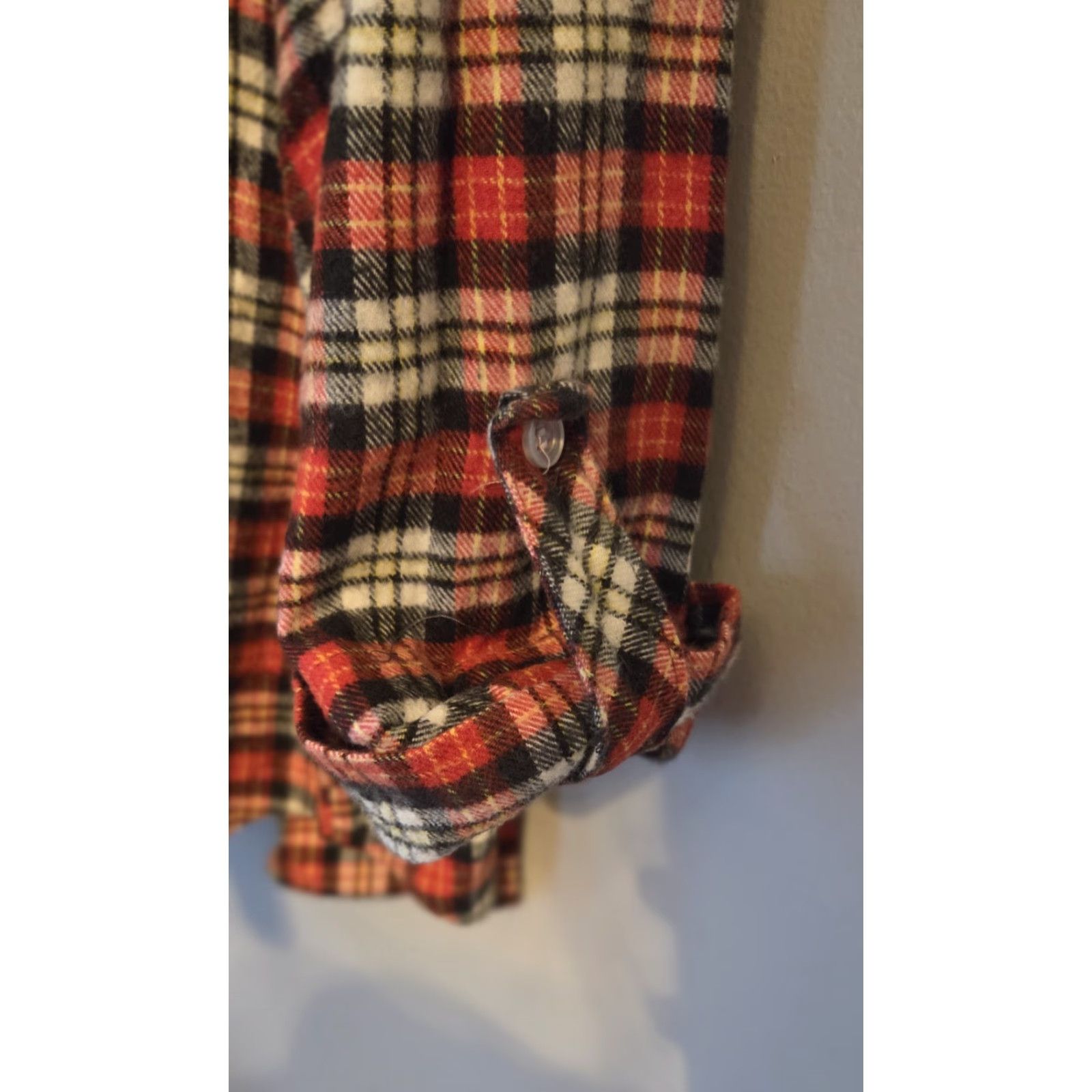 Vintage VINTAGE Coruss Collarless Plaid Flannel Shirt Button L Red Black Unisex Adults 3/4 Sleeve, Cotton, Button-Up, Casual, Vintage, 90s, Shirt, Mens Womens Size US L / EU 52-54 / 3 - 2 Thumbnail