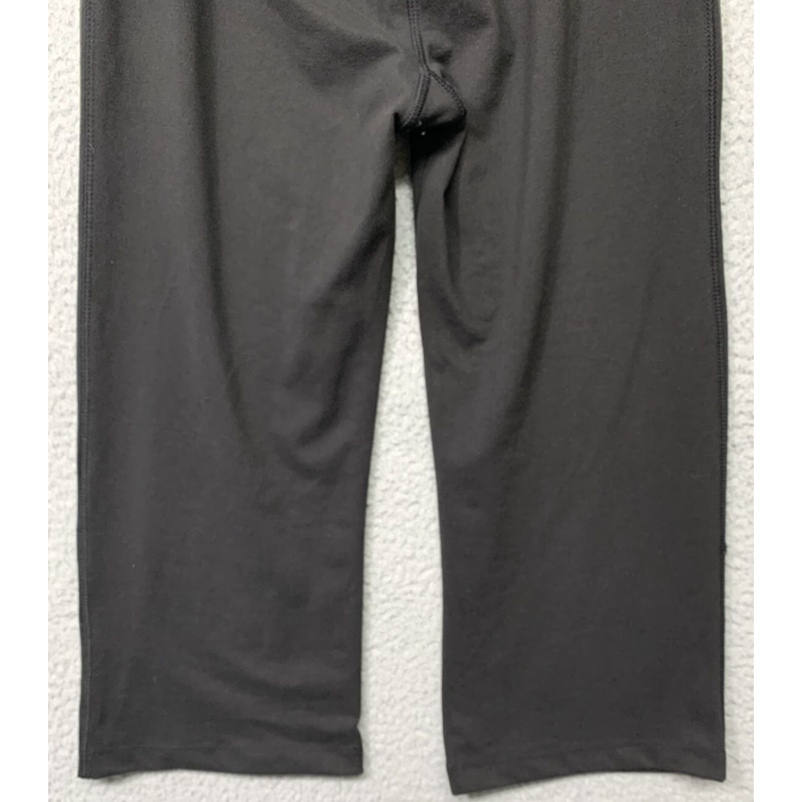 Bally Bally Total Fitness Pants Women’s Small Yoga Athletic Stretch Black Pink Capri Capris Size 28" / US 6 / IT 42 - 7 Thumbnail
