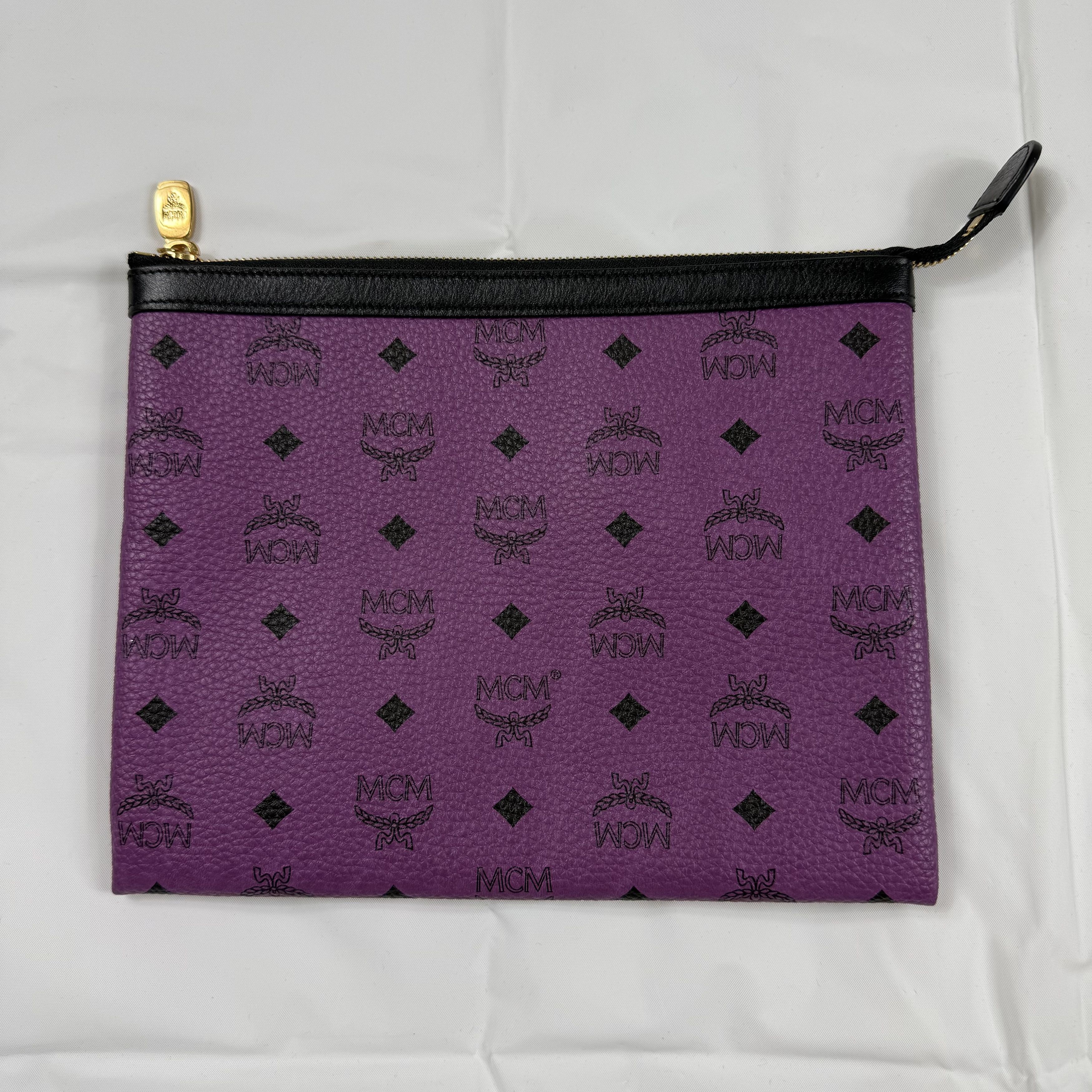 MCM MCM Purple Visetos Monogram Coated Canvas Pouch Leather Size ONE SIZE - 3 Thumbnail