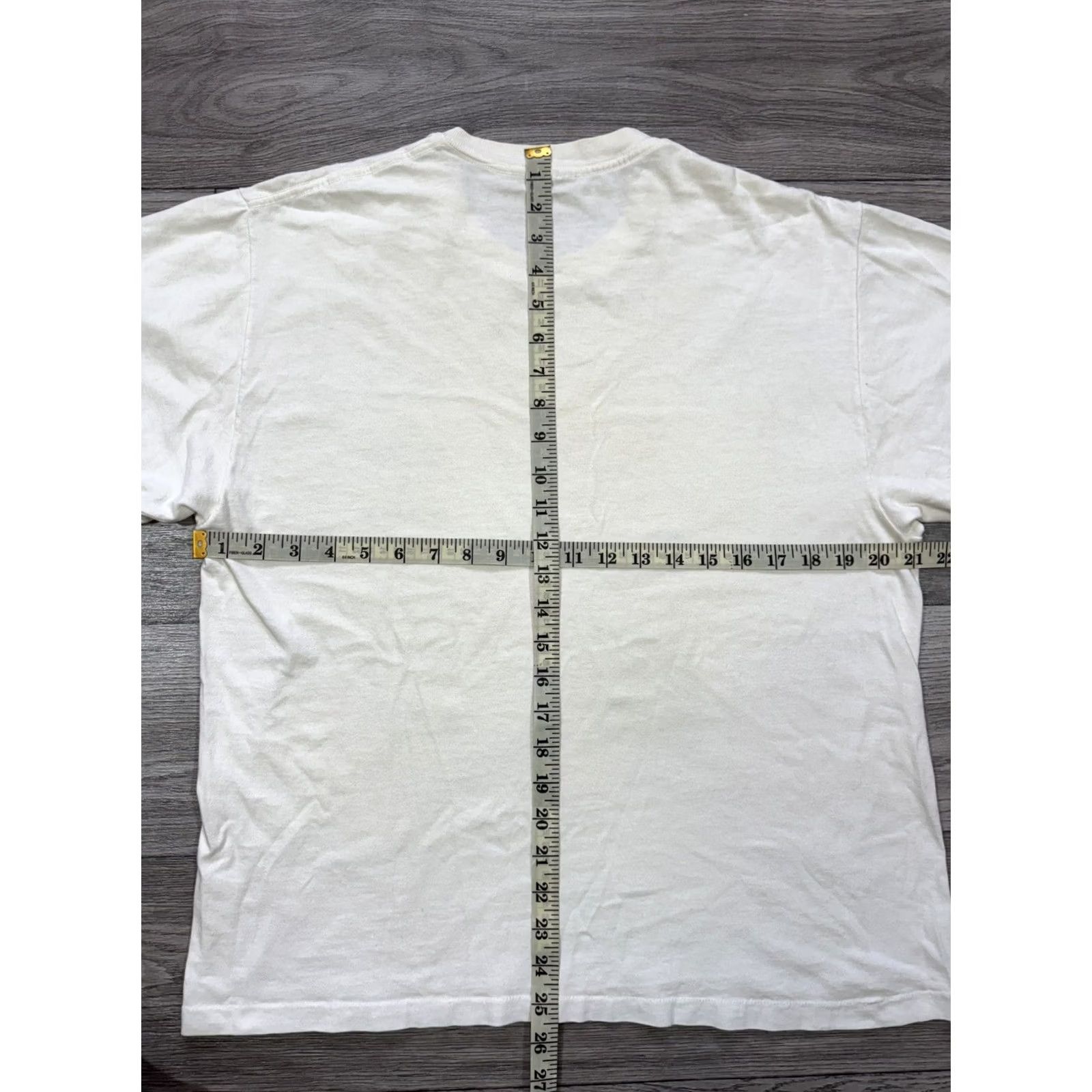 Nike VINTAGE Nike T-Shirt White Cotton 1990s 90s Chicago Bulls Jordan M Mens Short Sleeve Single Stitch Shirt Size US M / EU 48-50 / 2 - 2 Thumbnail