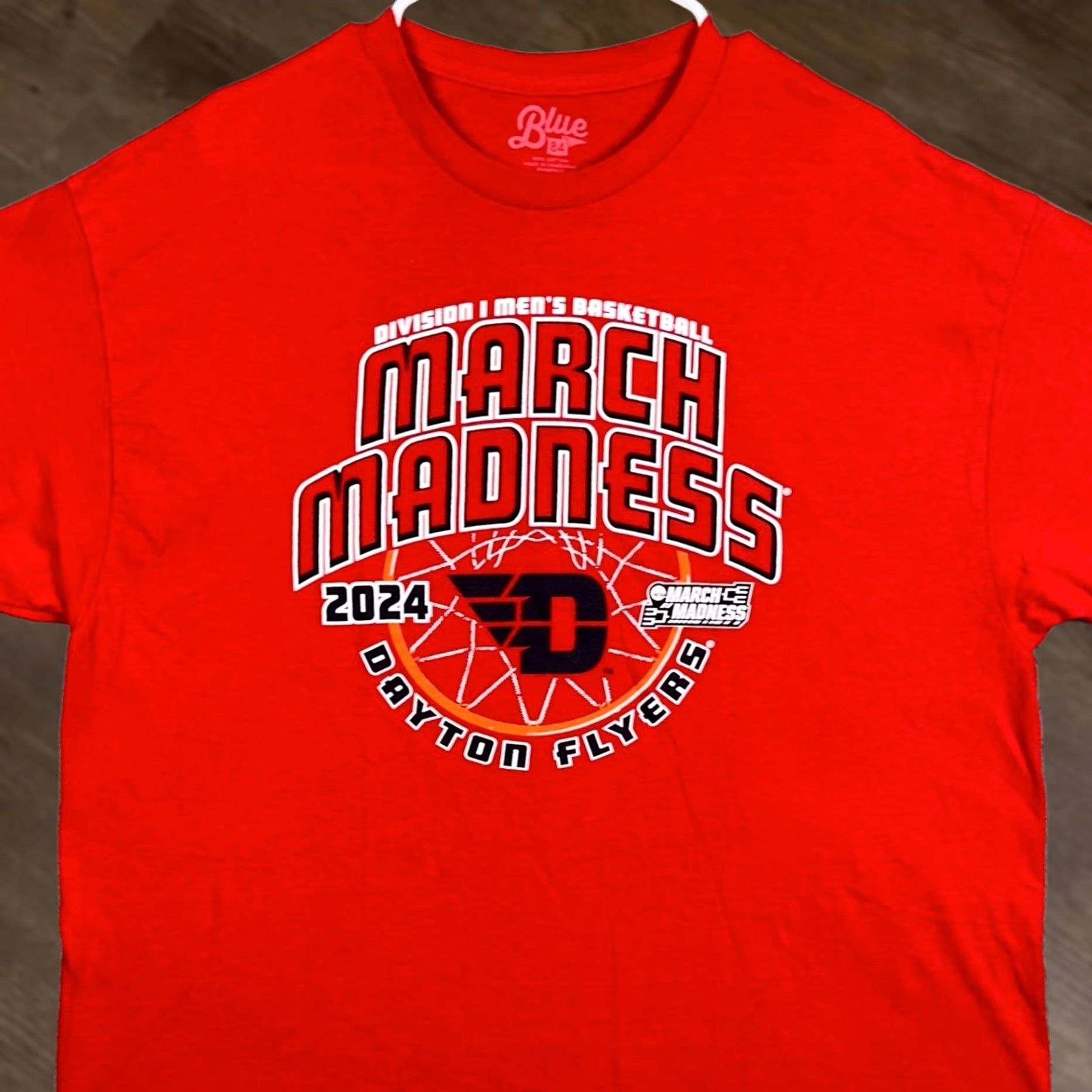 Vintage VINTAGE Dayton Flyers Blue 84 T-Shirt Mens XL Red March Madness 2024 Graphic EUC Size US XL / EU 56 / 4 - 1 Thumbnail