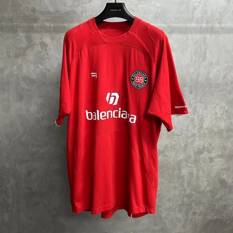Balenciaga Balenciaga Red Short Sleeve Football Shirt Size US M / EU 48-50 / 2 - 1 Thumbnail