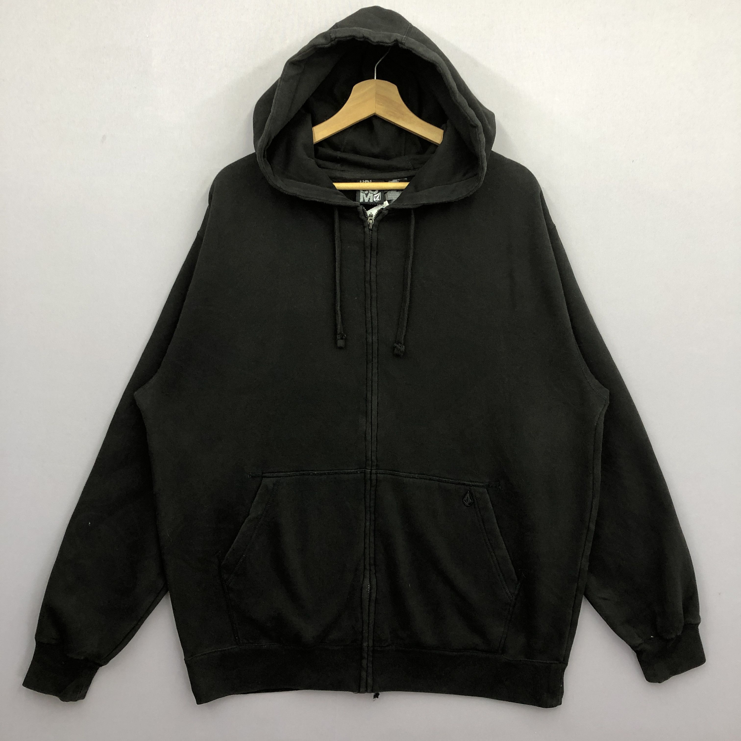 Volcom Vintage Volcom Hoodie Sweatshirt Surfwear Hooded Sweater Size US XL / EU 56 / 4 - 1 Thumbnail