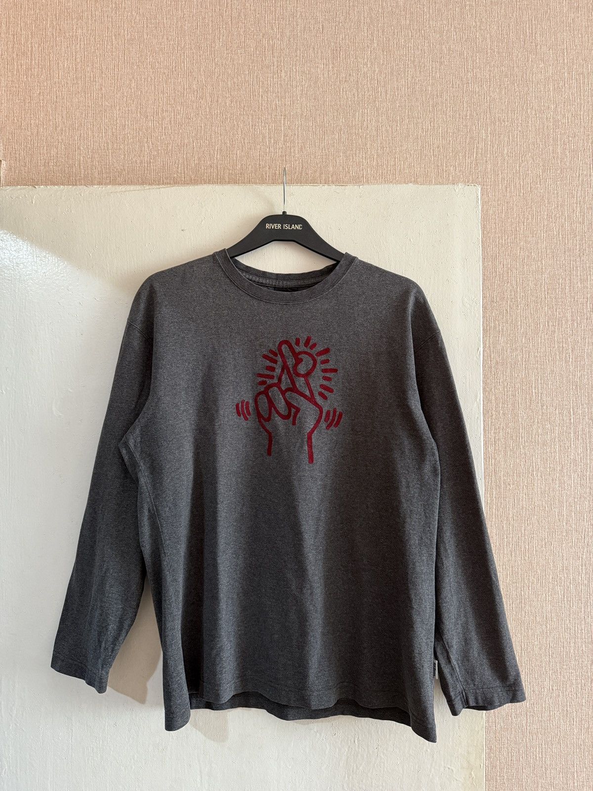 Keith Haring Vintage Uniqlo x Keith Haring Long Sleeve Tee Grey Graphic Size US M / EU 48-50 / 2 - 2 Thumbnail
