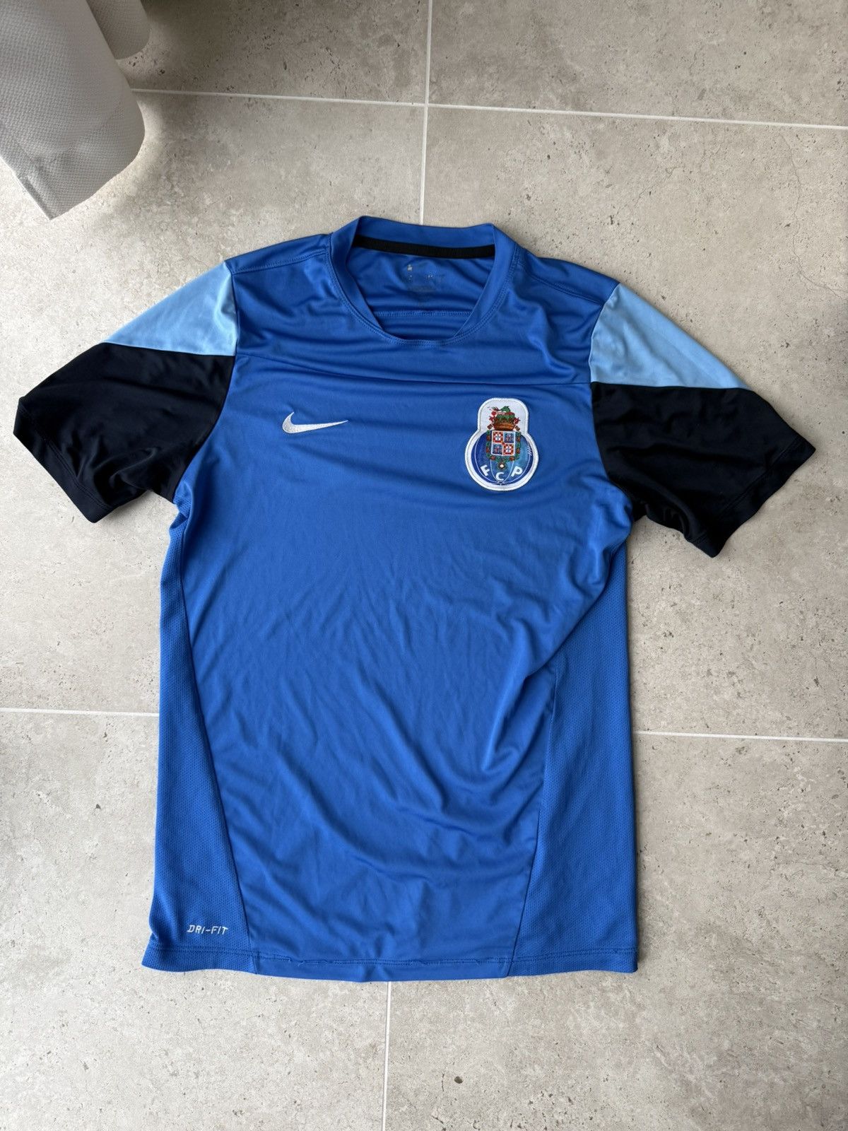 Nike Vintage Nike Jersey FC Porto Size US M / EU 48-50 / 2 - 1 Thumbnail