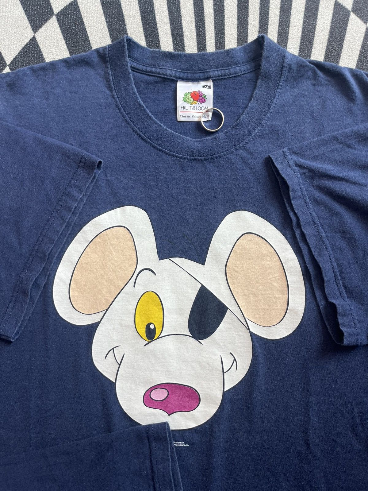 Arts & Science Vintage DANGER MOUSE Big face 90’s Tshirt Size US XL / EU 56 / 4 - 7 Thumbnail