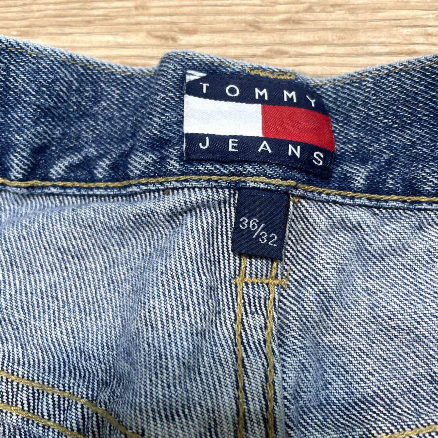 Tommy Hilfiger VINTAGE Tommy Hilfiger Jeans Men 36x32 Relaxed Straight Leg Blue Cotton Flag 2000s Size US 36 / EU 52 - 2 Thumbnail