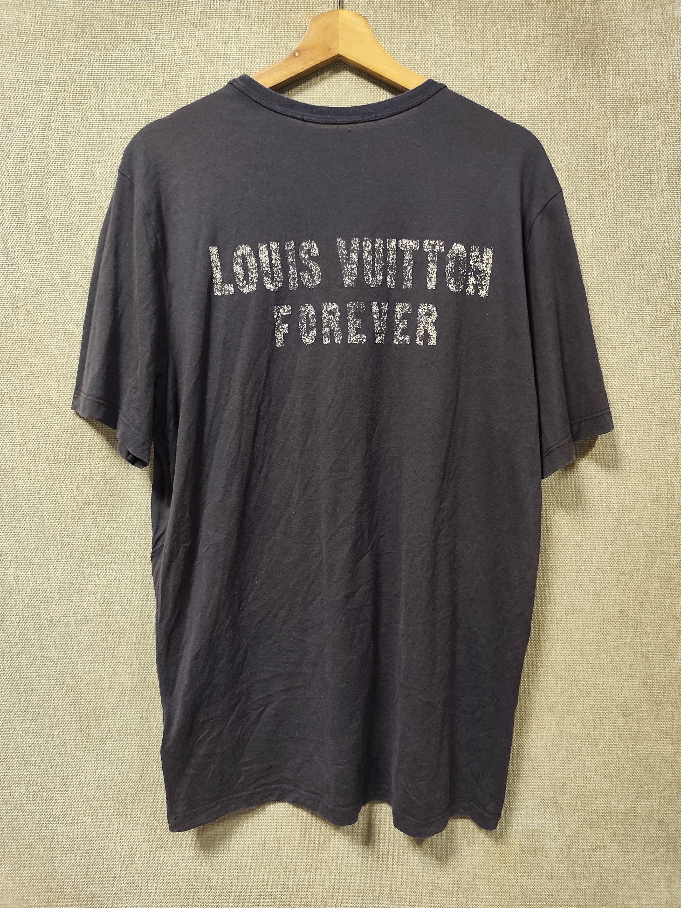 Louis Vuitton Louis Vuitton Upside Down Logo Pocket Tee Size US L / EU 52-54 / 3 - 2 Thumbnail