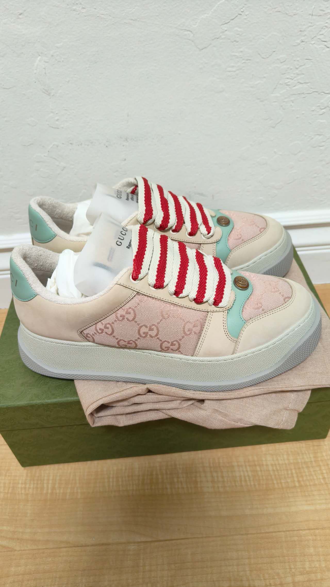 Gucci Gucci(WMNS) Gucci Screener Sneaker 'GG Monogram Beige Pink' Size US 10.5 / IT 40.5 - 6 Thumbnail