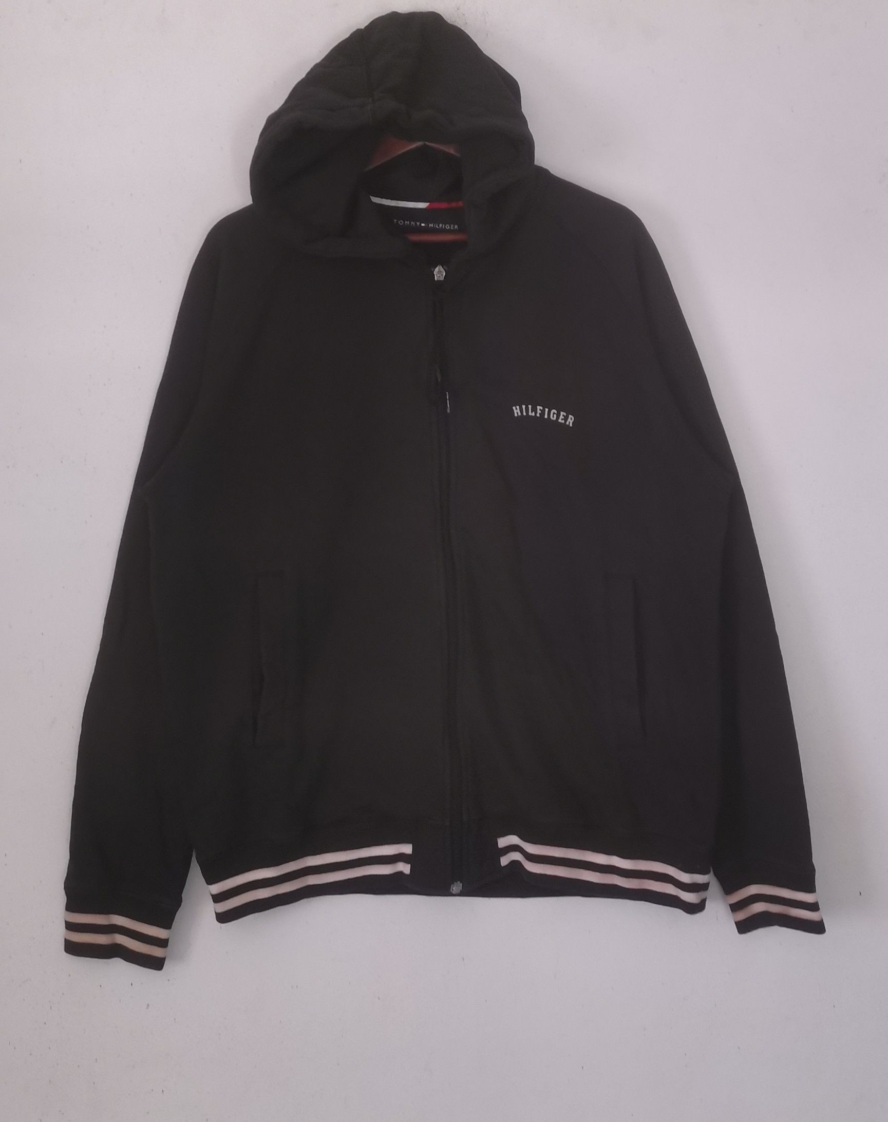 Tommy Hilfiger × Vintage Rare Tommy hilfiger hoodies black colour Size US L / EU 52-54 / 3 - 1 Thumbnail