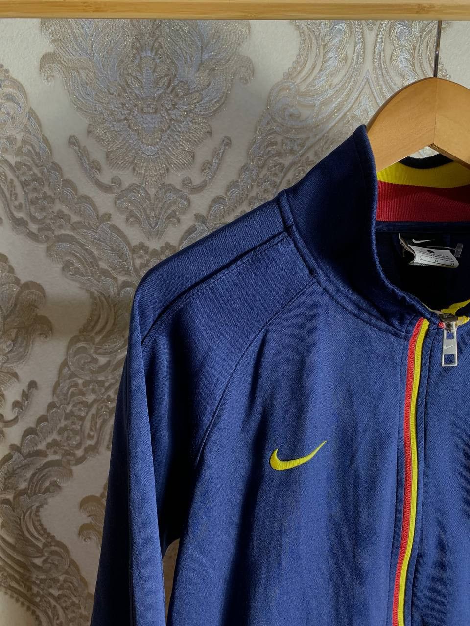 Nike Vintage Nike FC Barcelona Spain Soccer Jacket Retro Y2K Size US L / EU 52-54 / 3 - 4 Thumbnail