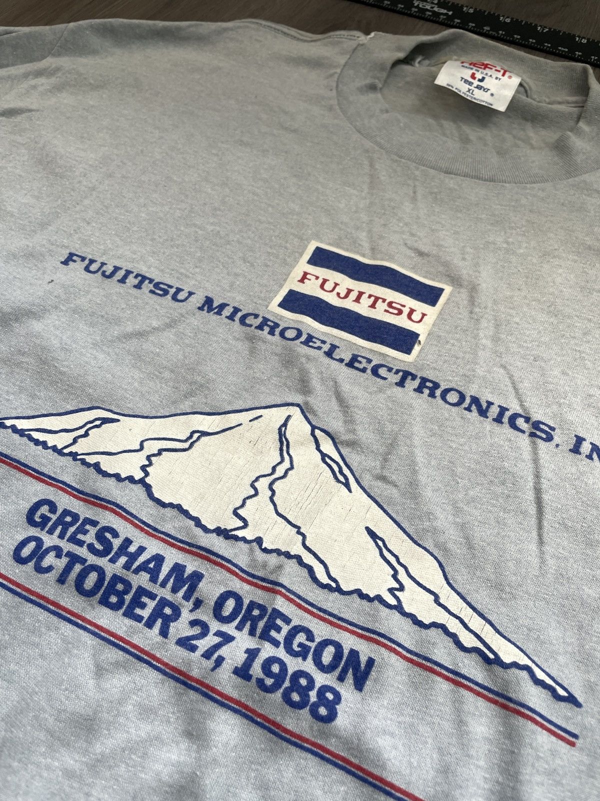 Vintage Vintage 90’s Fujitsu “Microelectronics Promo” Shirt (Sz. XL) Size US XL / EU 56 / 4 - 2 Thumbnail