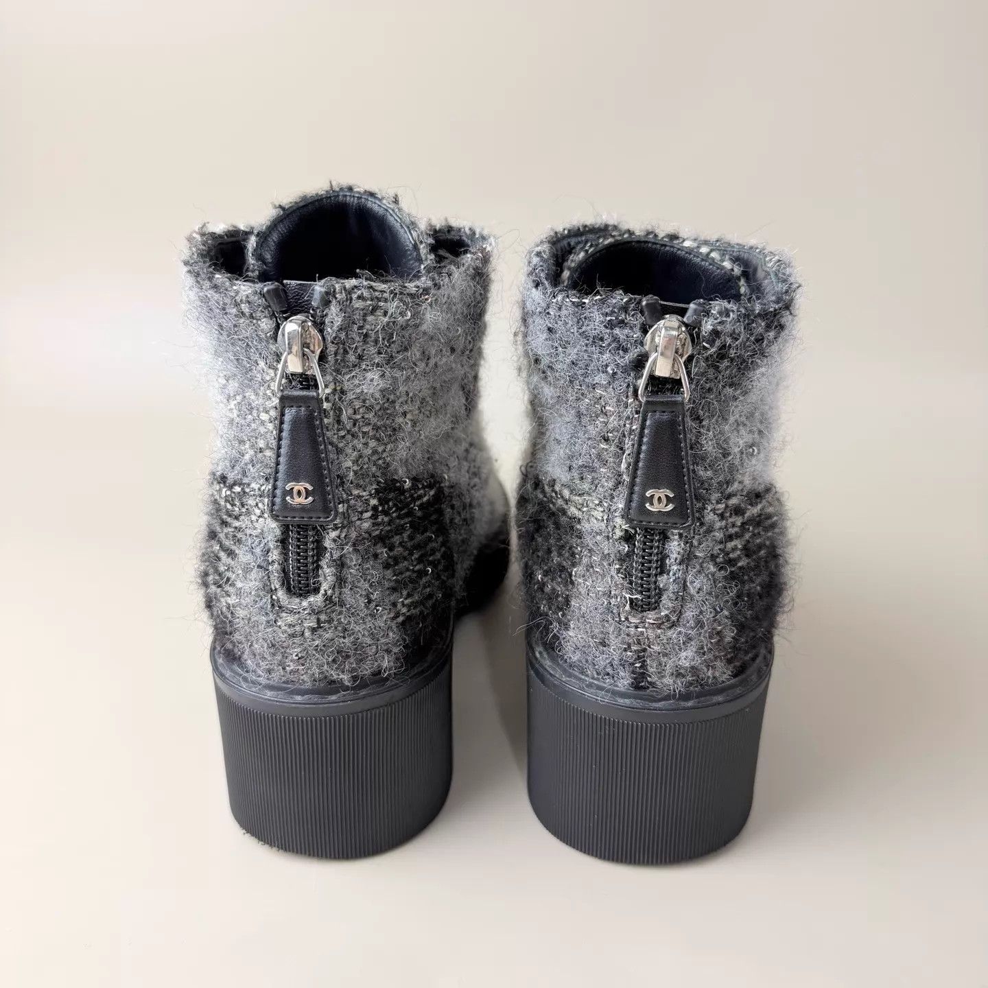 Chanel CHANEL black gray pearl CC woven short boots 37.5 EU 99 new Size US 7 / IT 37 - 3 Thumbnail