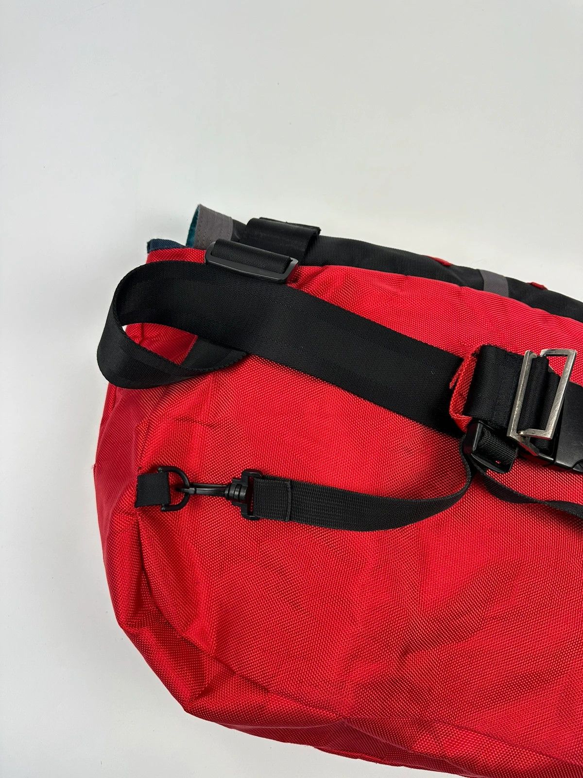 Marithe + Francois Girbaud Marithé + François Girbaud Red & Black Messenger Bag Size ONE SIZE - 6 Thumbnail