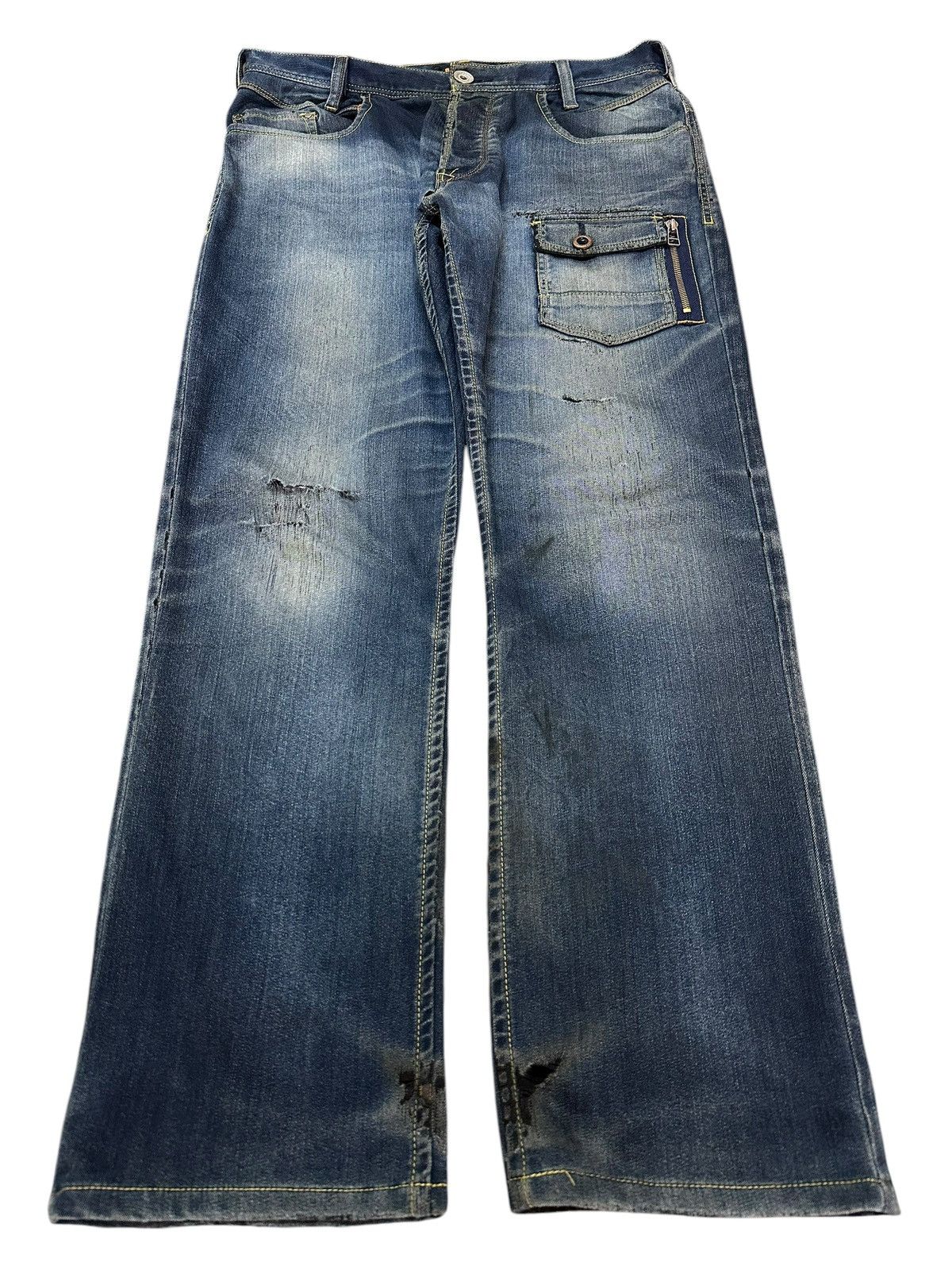 Japanese Brand Vintage Japanese Brand Blue Faded Wash Distress Style Jeans Size US 32 / EU 48 - 1 Thumbnail