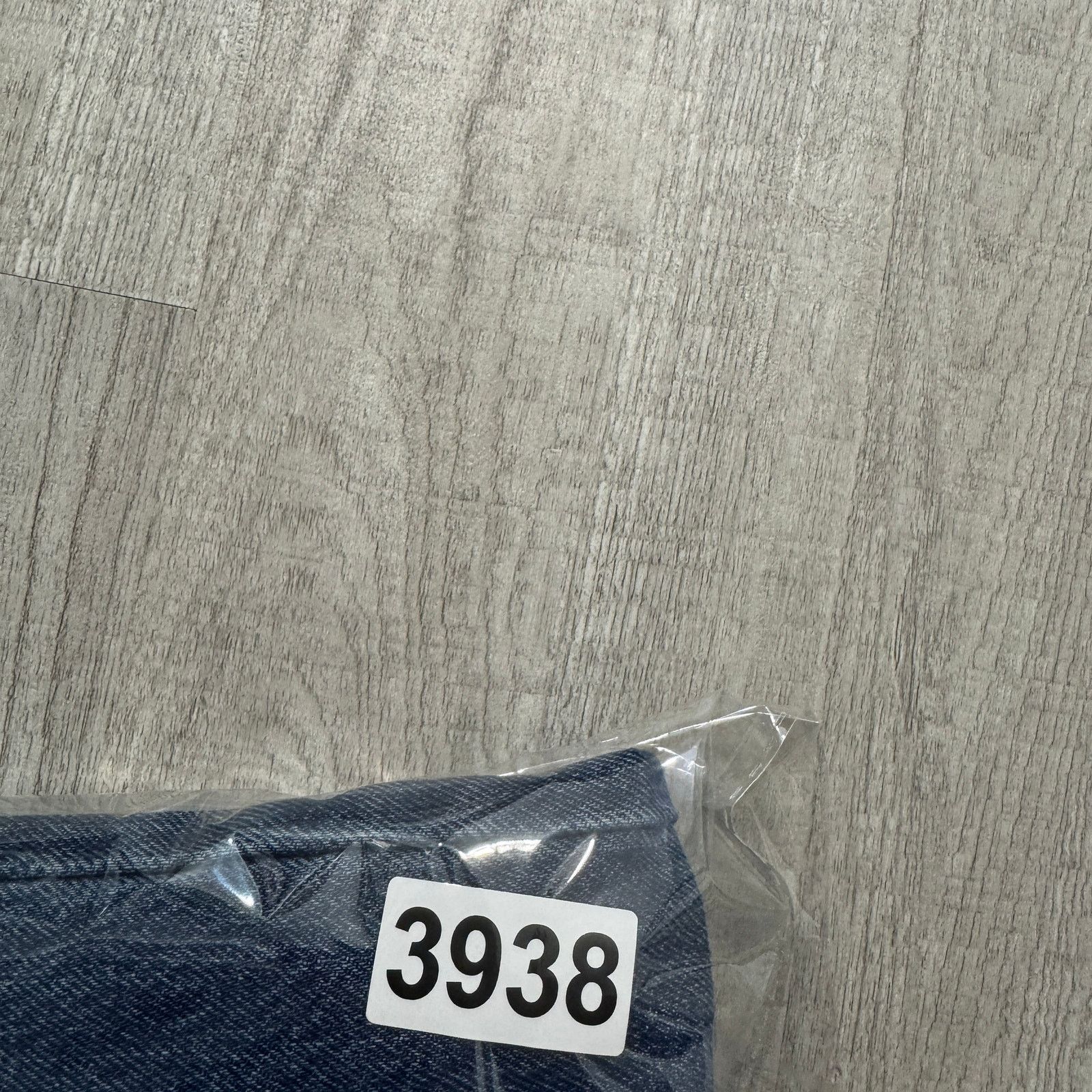 Levi's Levis 550 '92 Relaxed Taper Fit Jeans 30 x 32 (Fits 30x26) Size US 30 / EU 46 - 10 Thumbnail