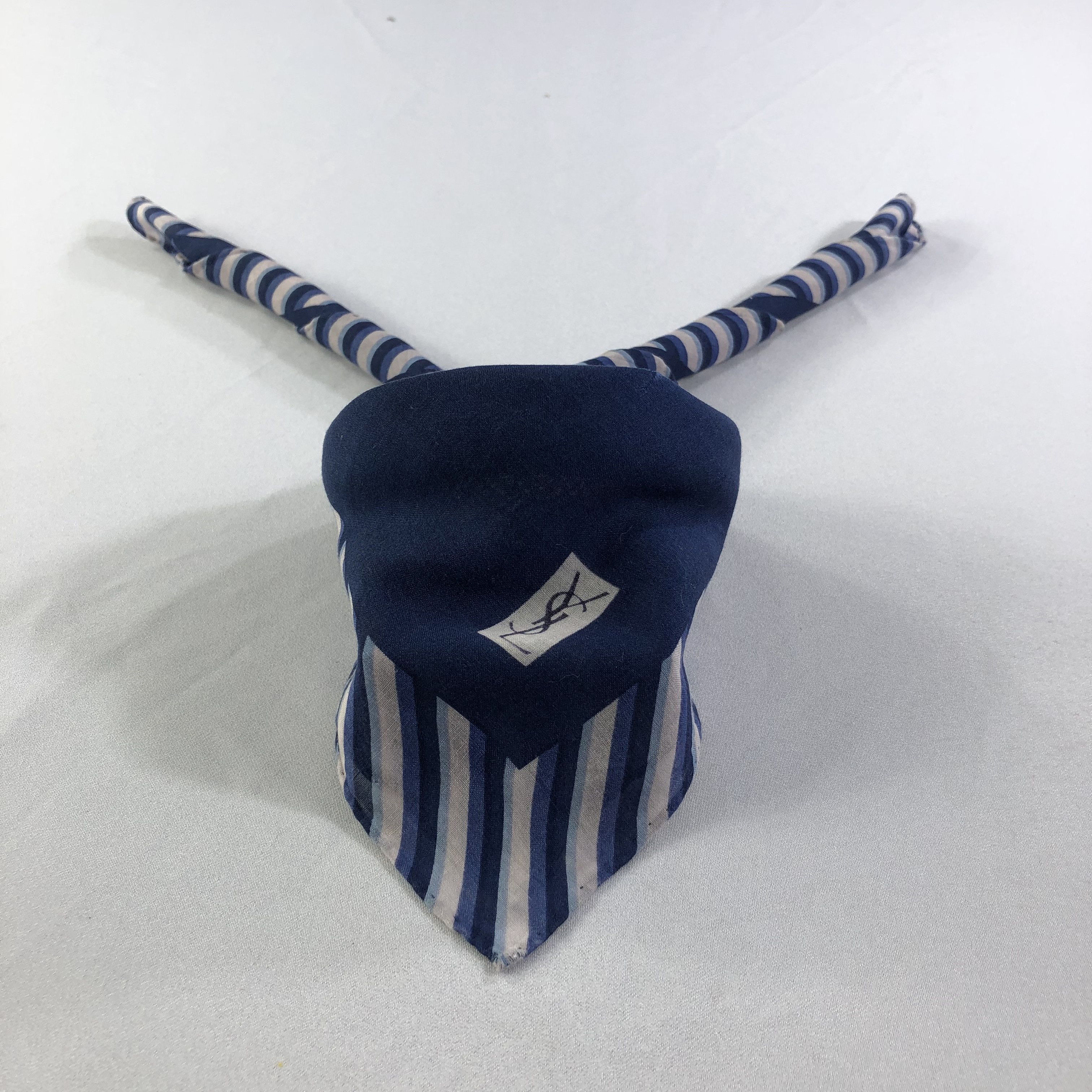 Yves Saint Laurent YSL Hand Rolled Handkerchief Neckerchief Bandana H2035 Size ONE SIZE - 1 Thumbnail