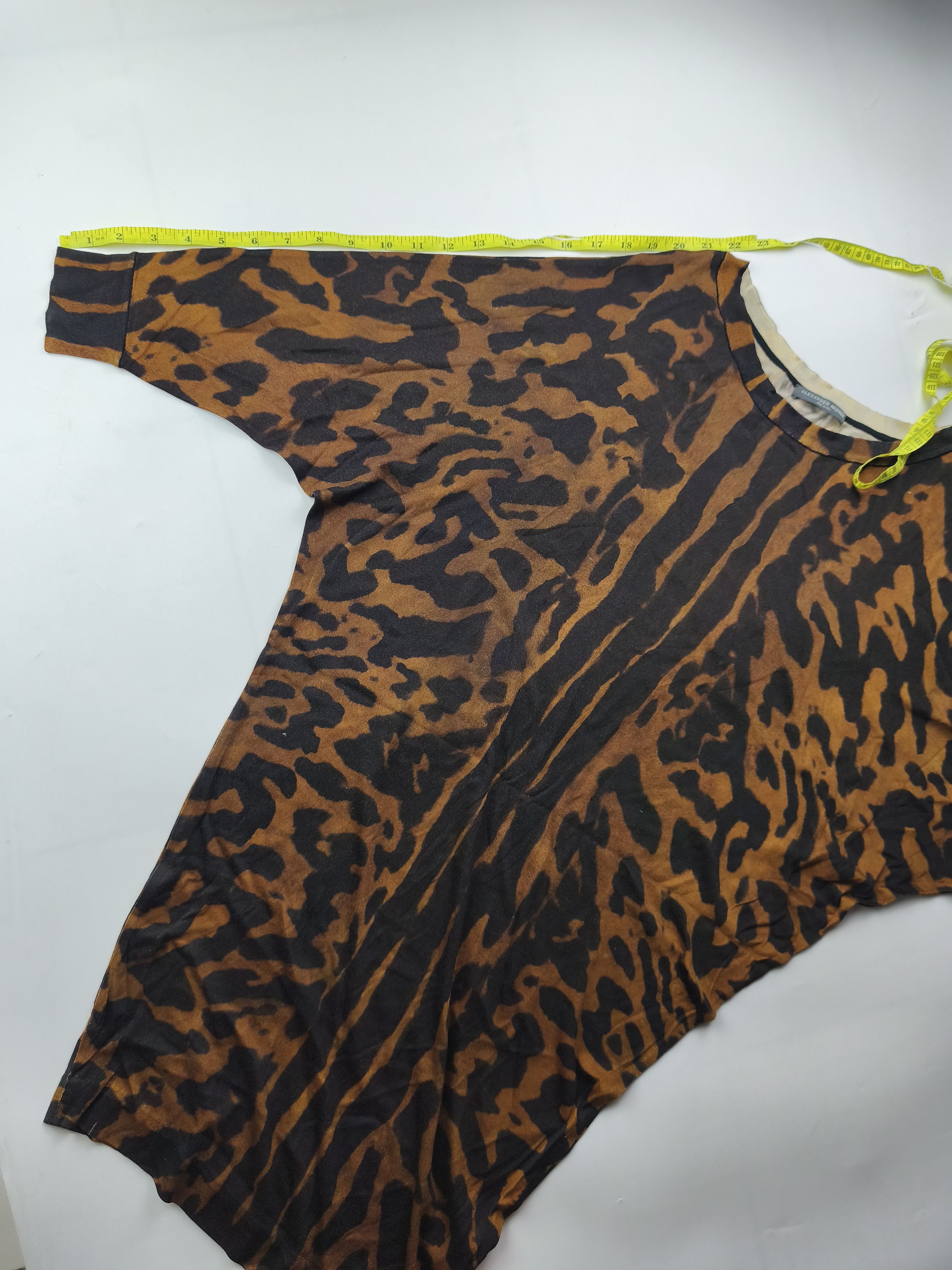 Alexander McQueen Alexander McQueen leopard assymetric silk dress Size S / US 4 / IT 40 - 6 Thumbnail