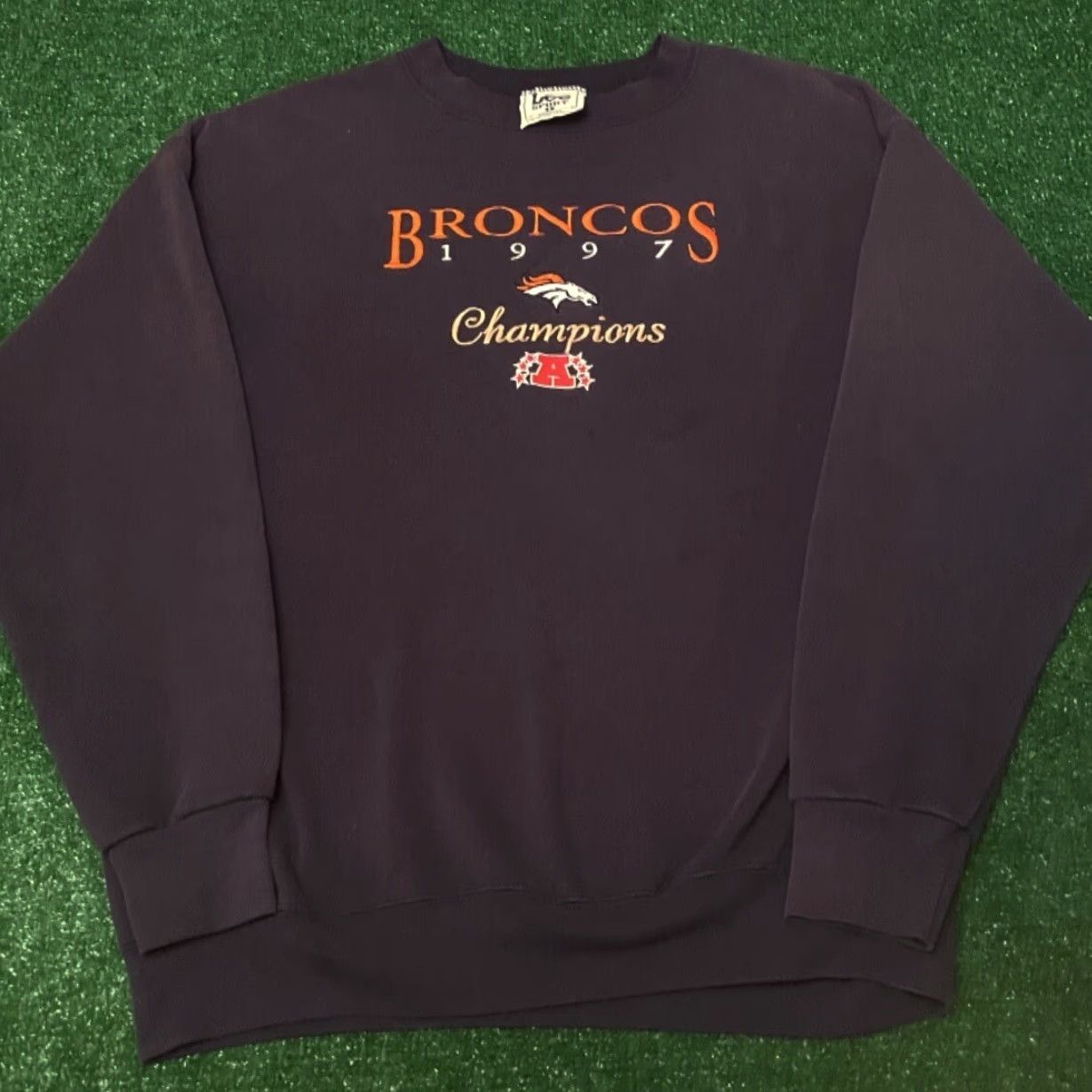 NFL VINTAGE Denver Broncos NFL 1997 Champions Embroidered VTG Crewneck Sweater L Crew Neck Sweatshirt Men Blue 90s Sports Hip Hop Broncos Mens Size US L / EU 52-54 / 3 - 3 Thumbnail