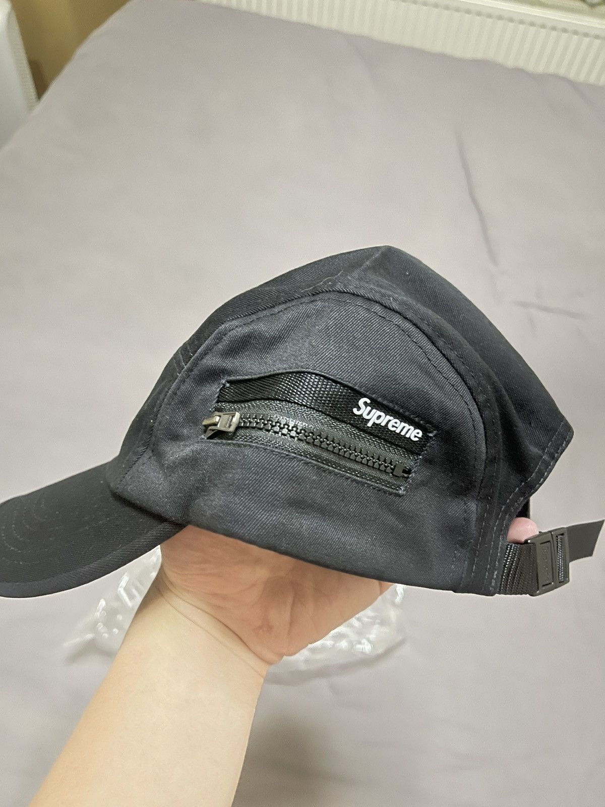 Supreme hat with pocket clearance