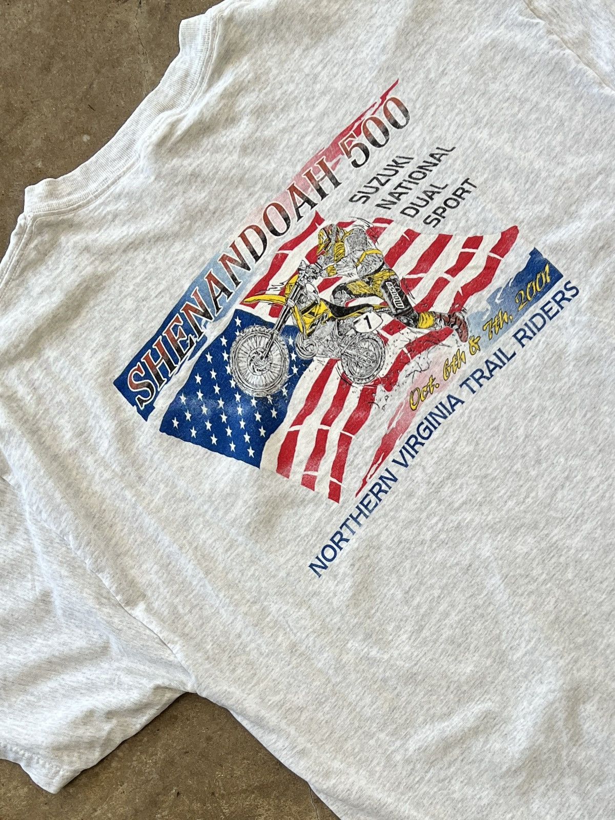 NASCAR Vintage 2001 Shenandoah 500 Dirt Bike American Racing Tee XL Size US XL / EU 56 / 4 - 1 Thumbnail