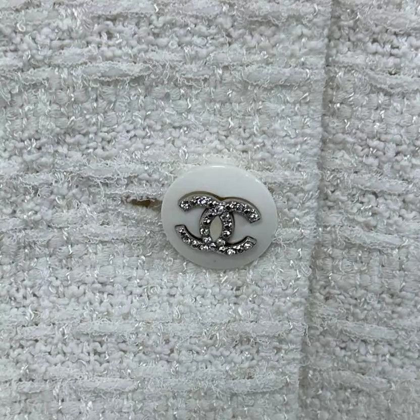 Chanel Chanel 21C White Crystal Buckle Woven Short Tie Jacket 38 Size S / US 4 / IT 40 - 5 Thumbnail