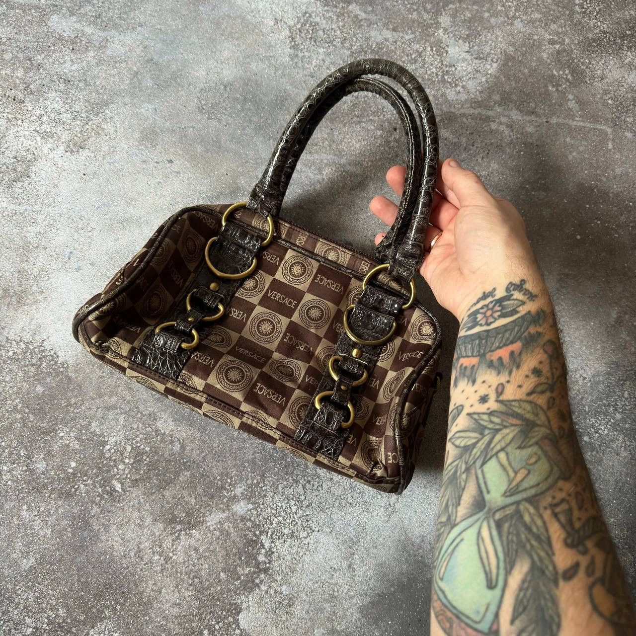 20471120 Amazing Vintage Monogram Y2K Handle Bag (like Versace) Size ONE SIZE - 2 Thumbnail