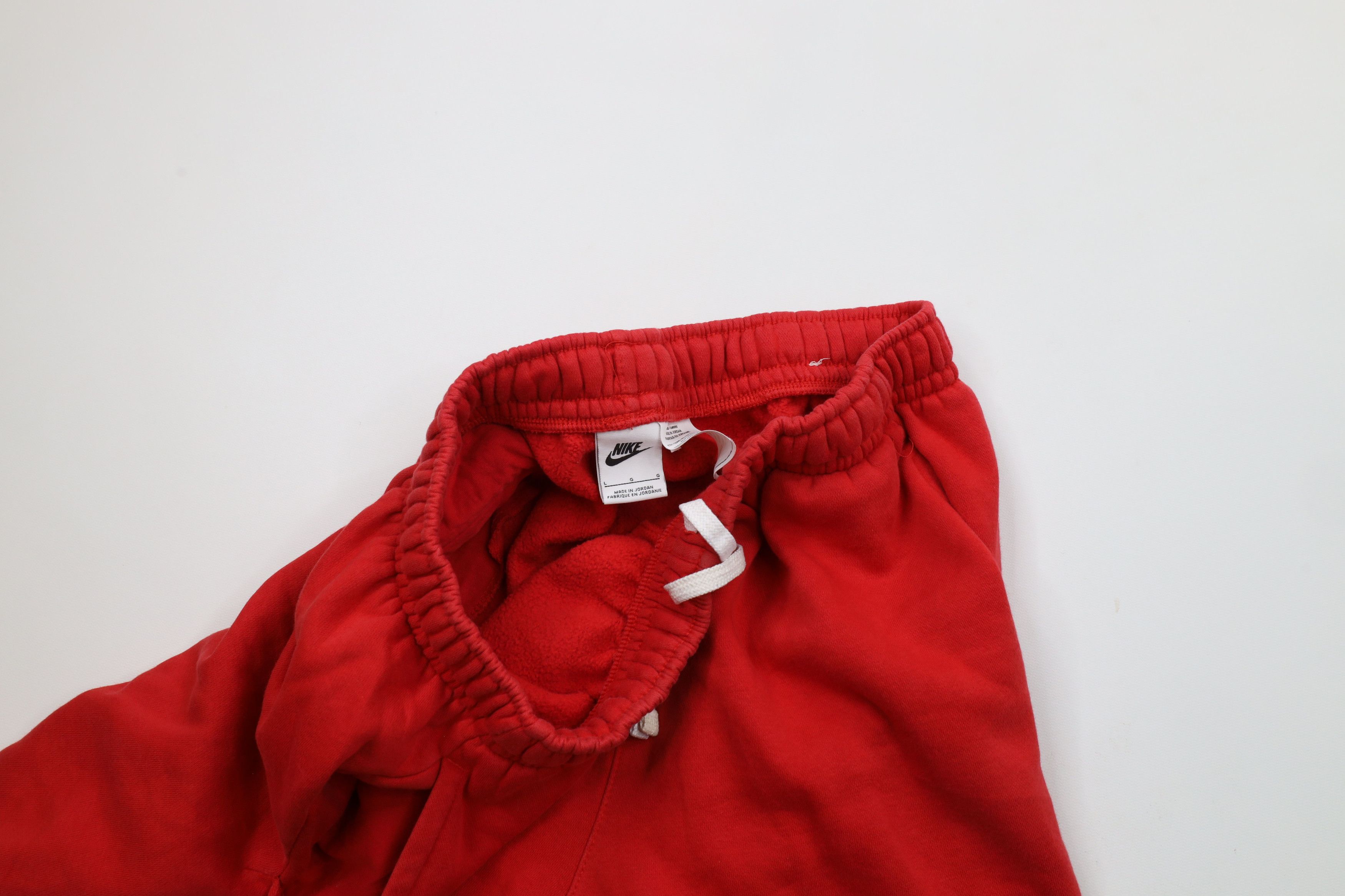 Nike × Vintage Vintage Nike Swoosh Logo Above Knee Sweatpants Shorts Red Size US 34 / EU 50 - 7 Thumbnail
