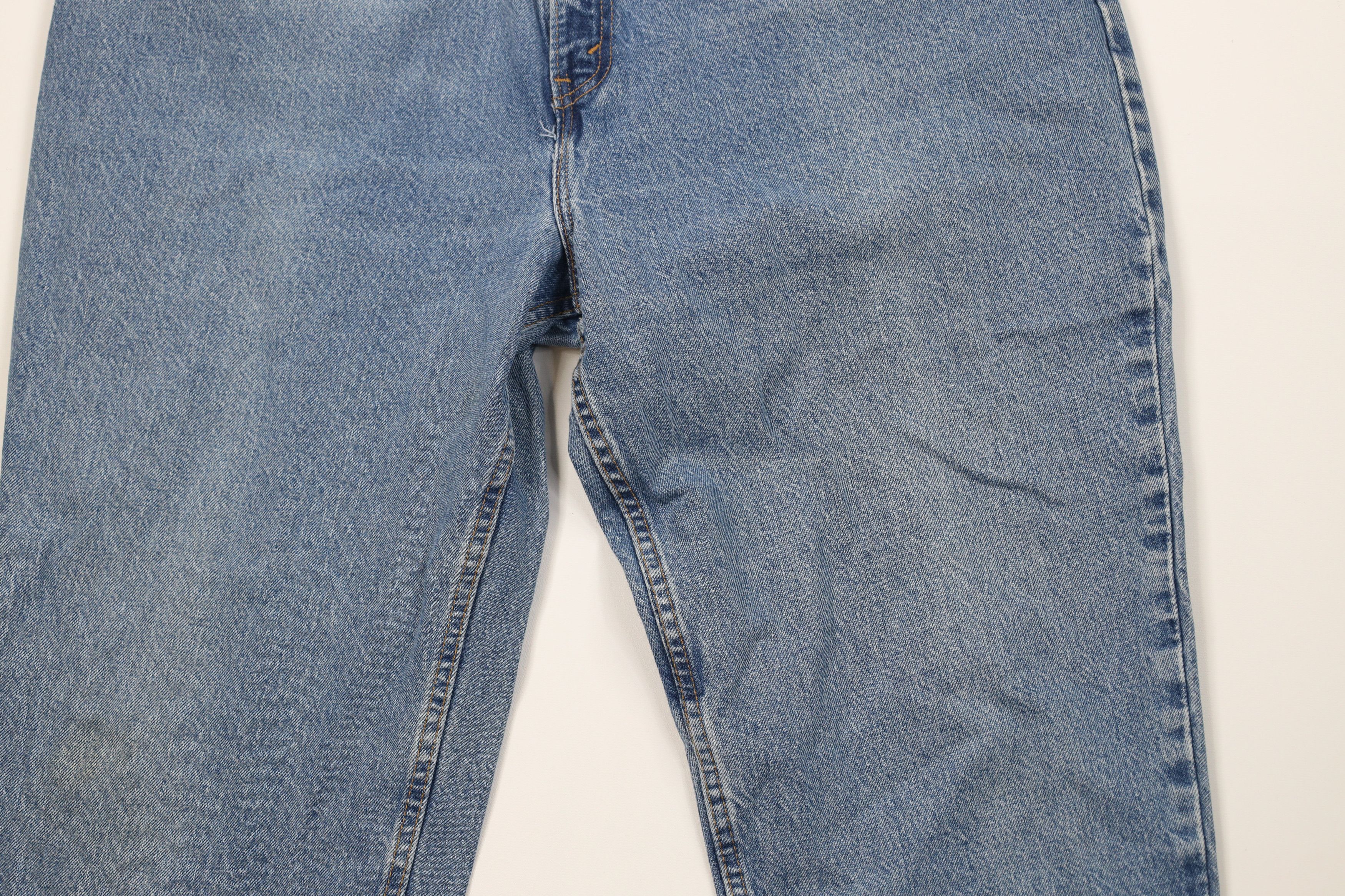 Levi's Vintage Y2K 2002 Levis 550 Relaxed Tapered Leg Jeans USA Size 22" - 3 Thumbnail