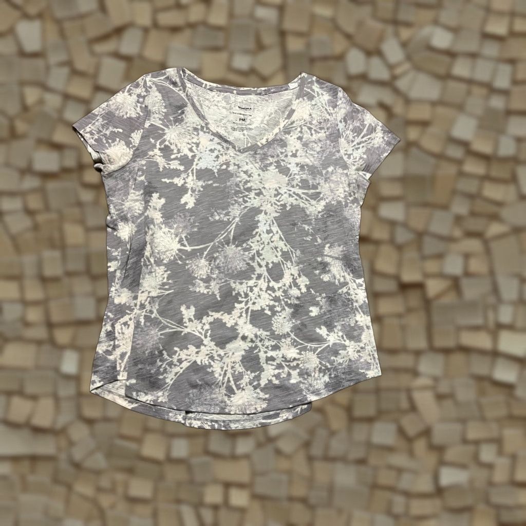 Vintage Sonoma Shirt Women's Petite Medium White Grey Flora V-neck The Everyday Tee Size M / US 6-8 / IT 42-44 - 1 Thumbnail
