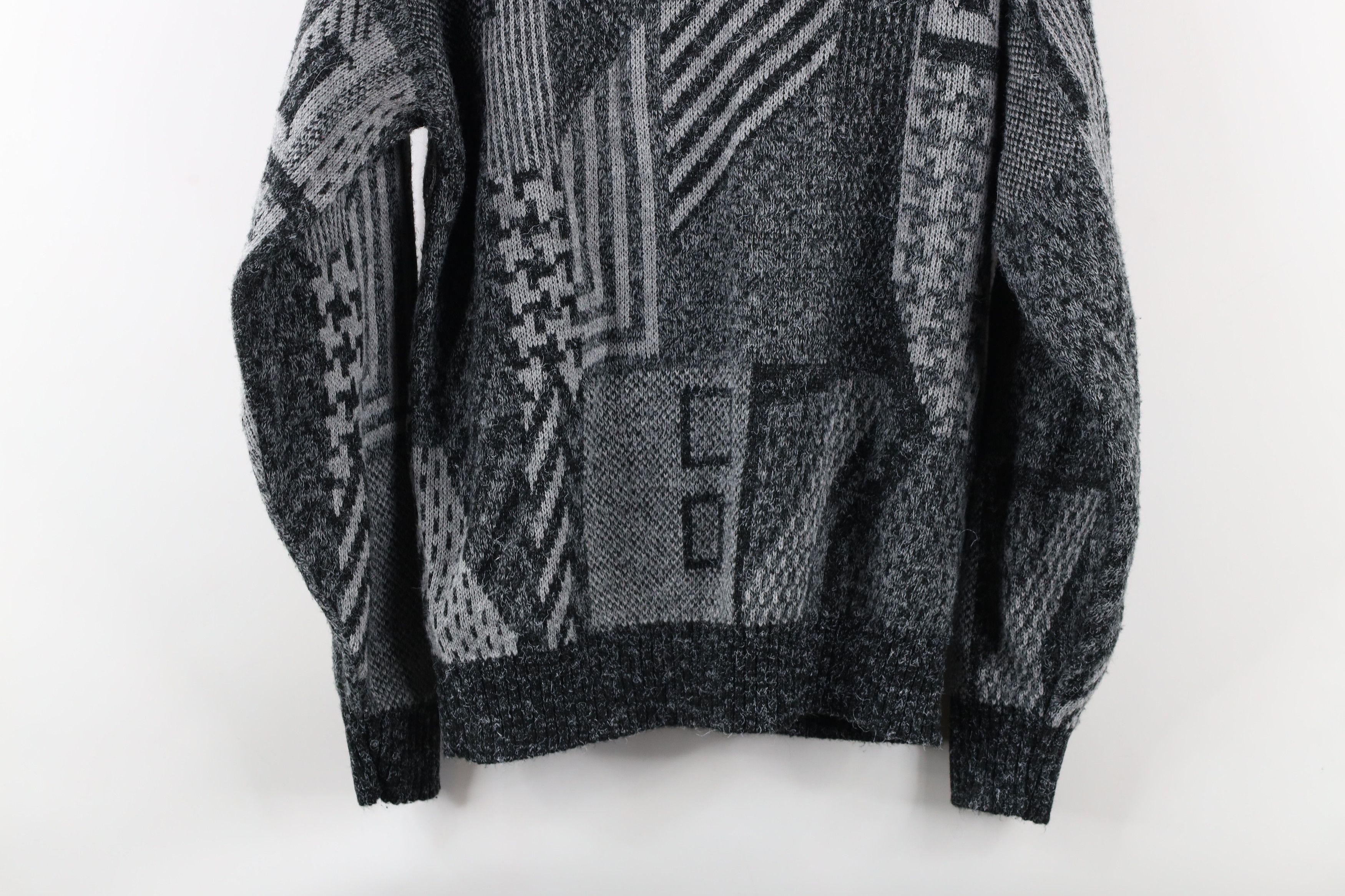 Vintage Vintage 90s Coogi Style Ed Bassmaster Geometric Cosby Sweate Size US M / EU 48-50 / 2 - 8 Thumbnail