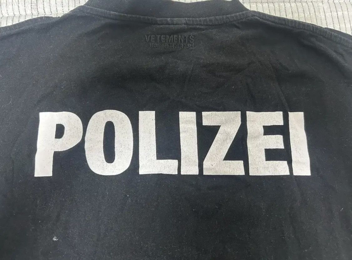 Vetements Vetements Polizei T-Shirts Size US XL / EU 56 / 4 - 3 Thumbnail