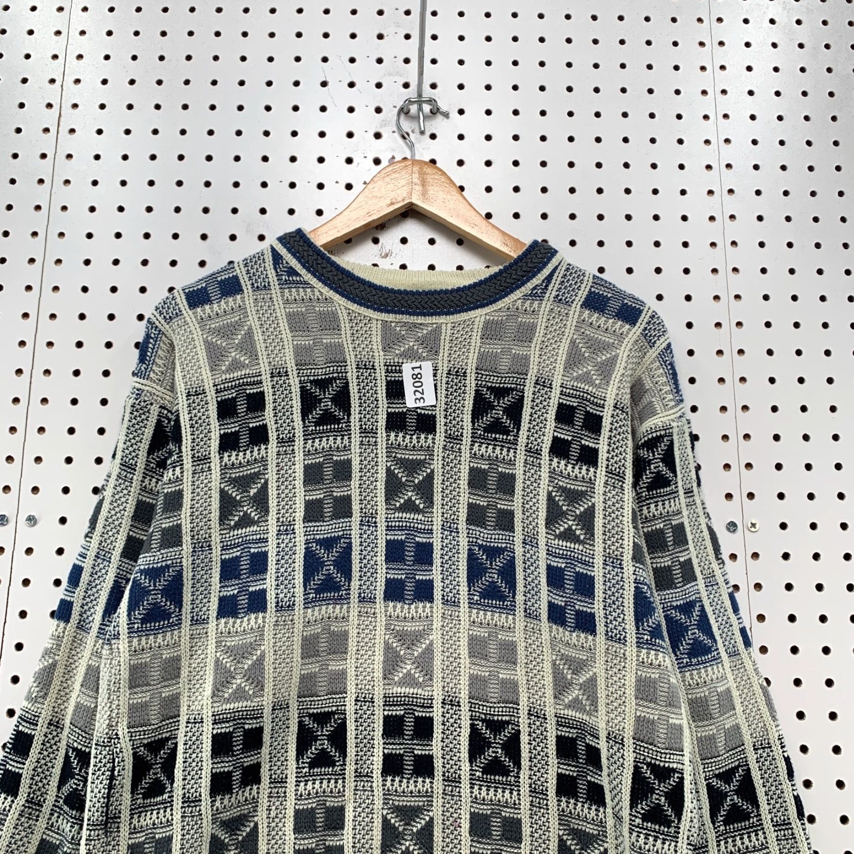 Vintage VINTAGE Botany 500 Knit Sweater Mens Small Geometric Beige 80s 90s USA Size US S / EU 44-46 / 1 - 2 Thumbnail