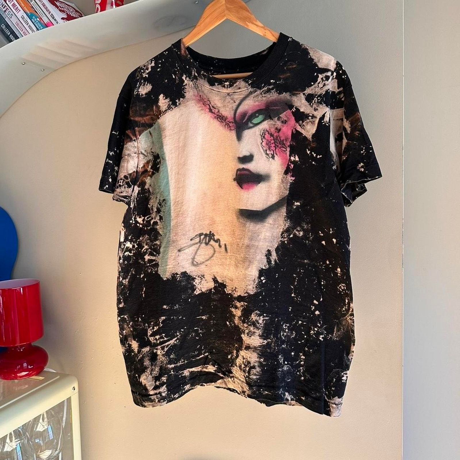 Fruit Of The Loom × Vintage Vintage Lady Mosquitohead Shirt Size US L / EU 52-54 / 3 - 1 Thumbnail