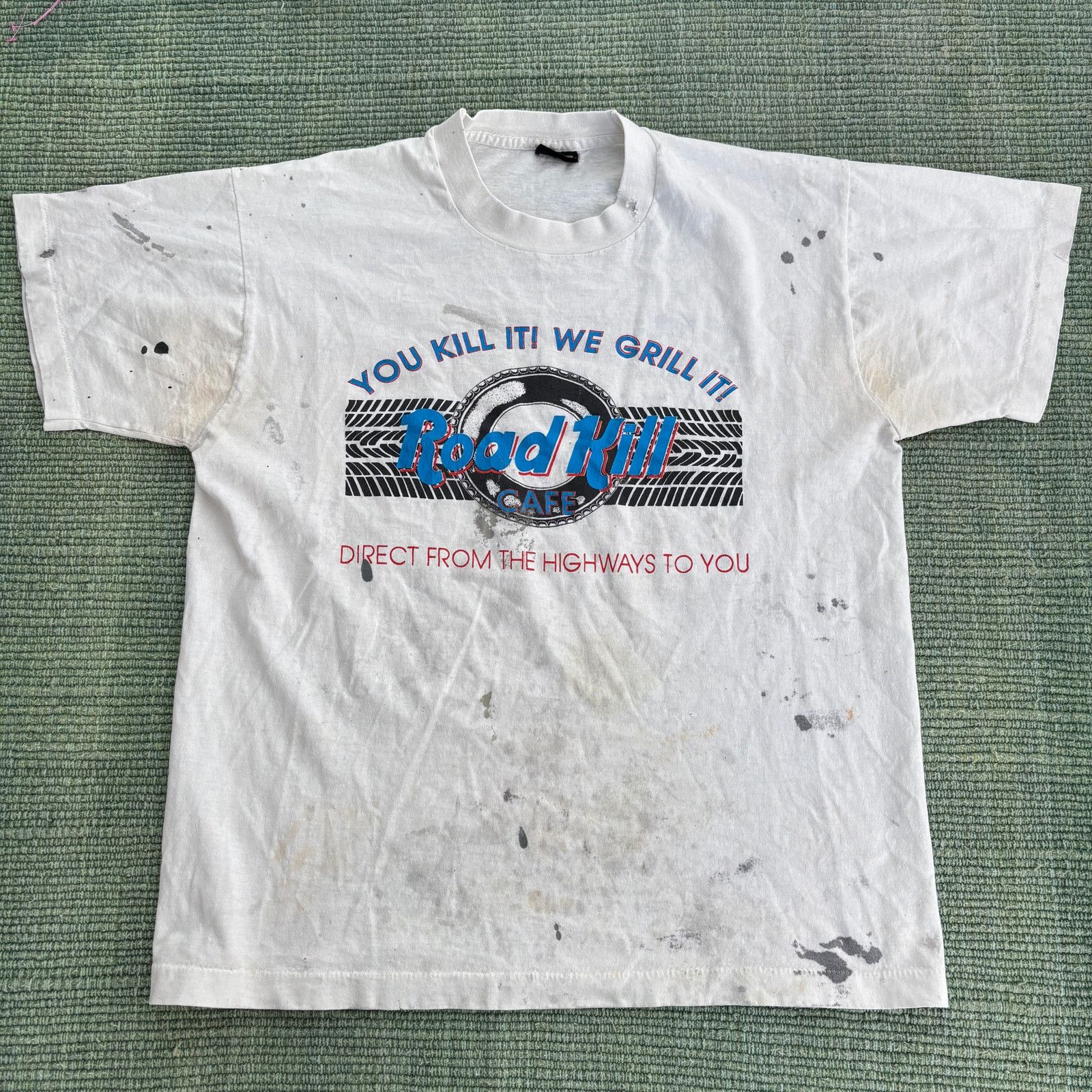 Vintage Vintage thrashed Road Kill Cafe hard rock parody tee shirt Size US L / EU 52-54 / 3 - 1 Thumbnail