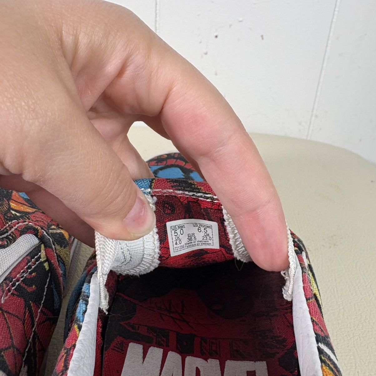 Vans Vans x Marvel Spider-Man Low Top Slip On Canvas Sneakers Size US 6.5 / IT 36.5 - 7 Thumbnail