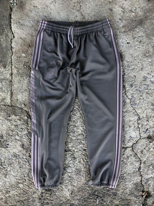 Yeezy calabasas shop track pants sizing