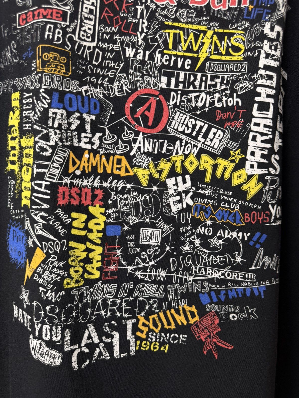 Dsquared2 Vintage Dsquared2 T Shirt Luxury Size US XL / EU 56 / 4 - 3 Thumbnail