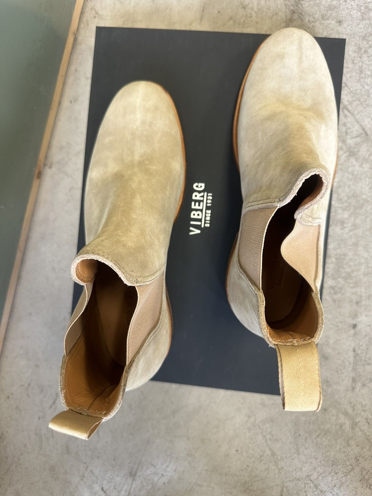 Viberg Viberg Chelsea Suede Milkshake 8 US/7 UK Size US 8 / EU 41 - 3 Thumbnail